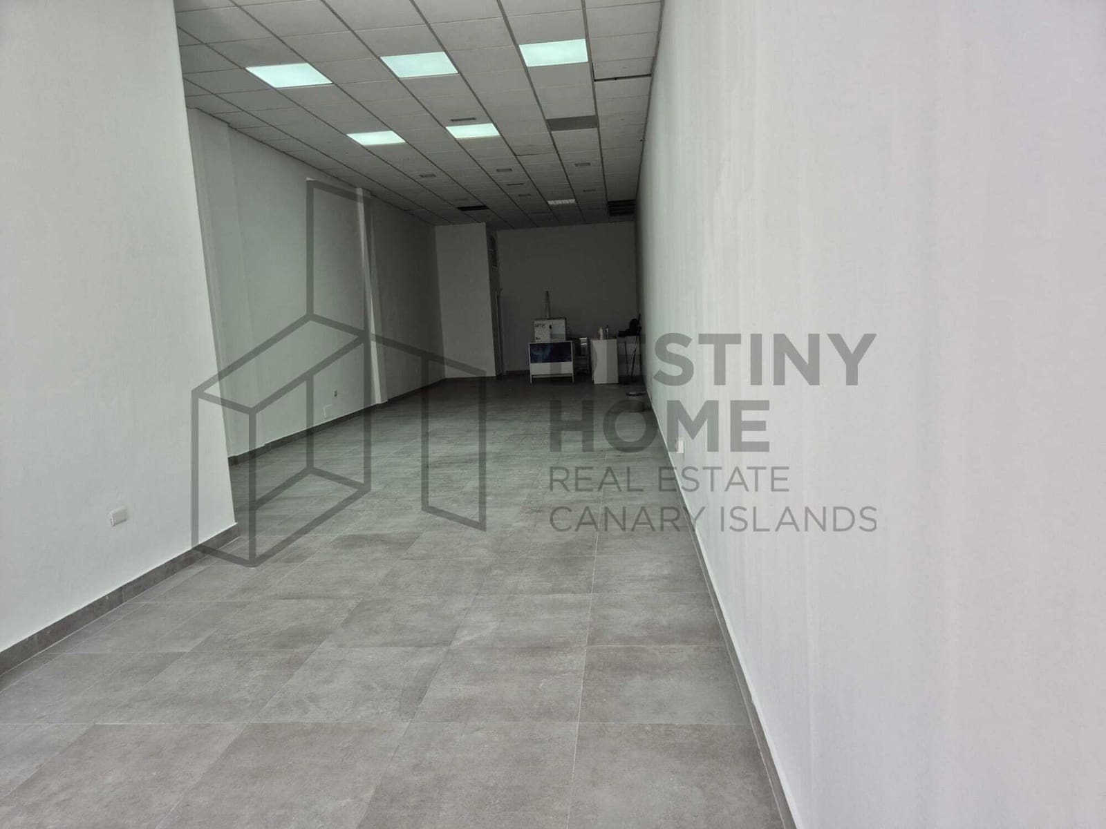 Kommersiell til salgs i Puerto del Rosario - € 150 000 (Ref: 9451973)