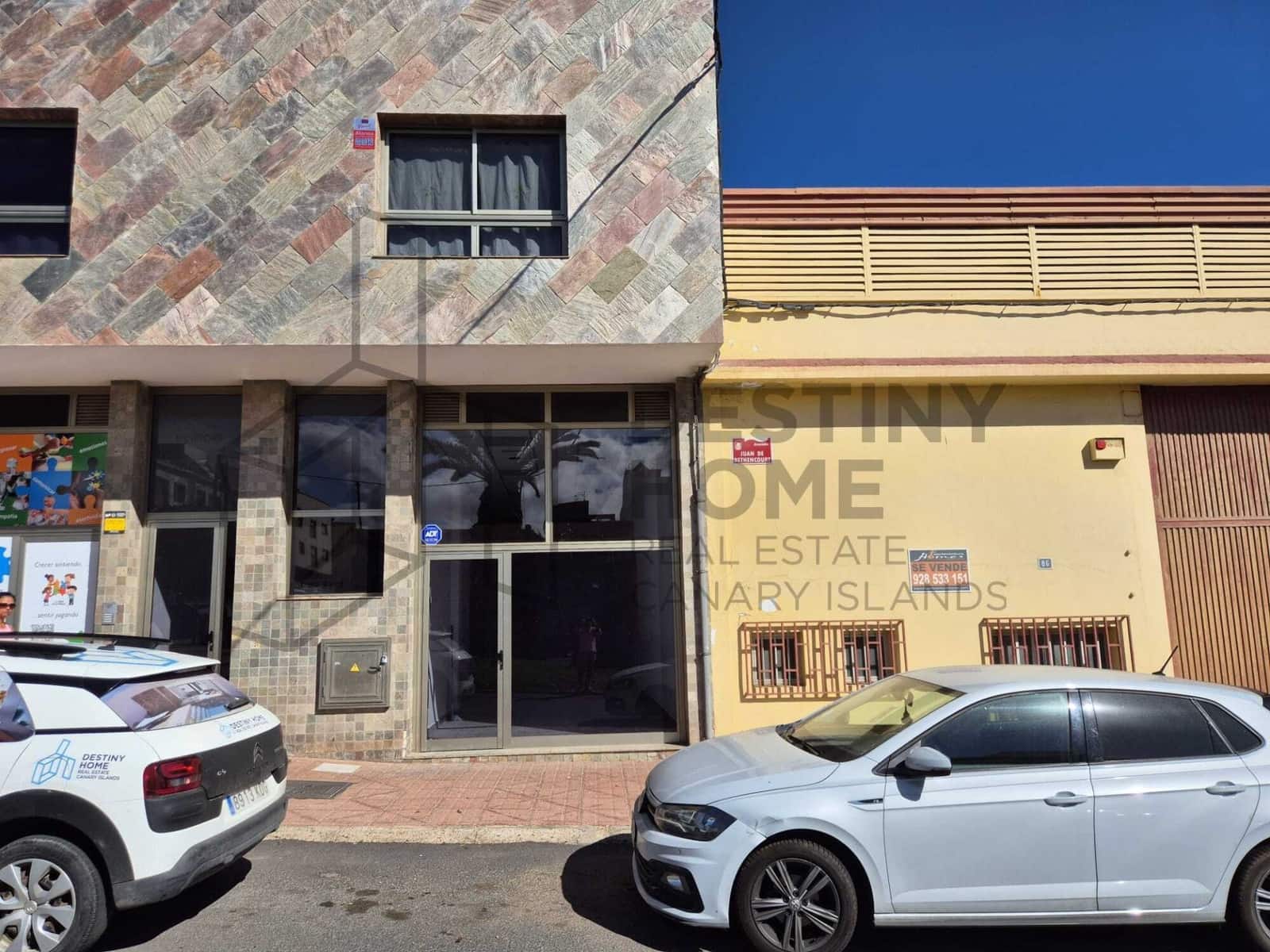 Kommersiell til salgs i Puerto del Rosario - € 150 000 (Ref: 9451973)