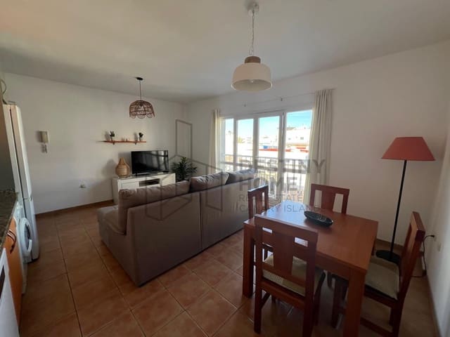 2 soverom Leilighet til salgs i El Cotillo, La Oliva med svømmebasseng garasje - € 320 000 (Ref: 9470828)