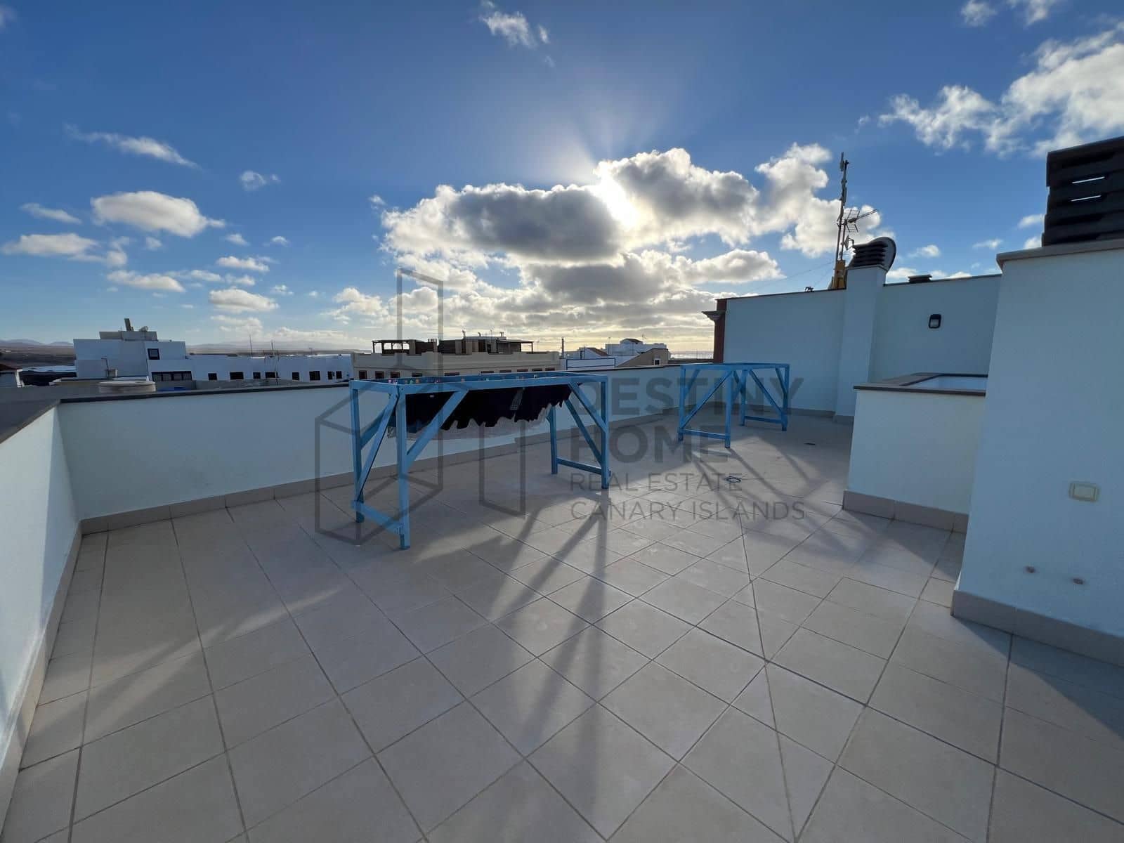 2 soverom Leilighet til salgs i El Cotillo med svømmebasseng garasje - € 320 000 (Ref: 9470828)