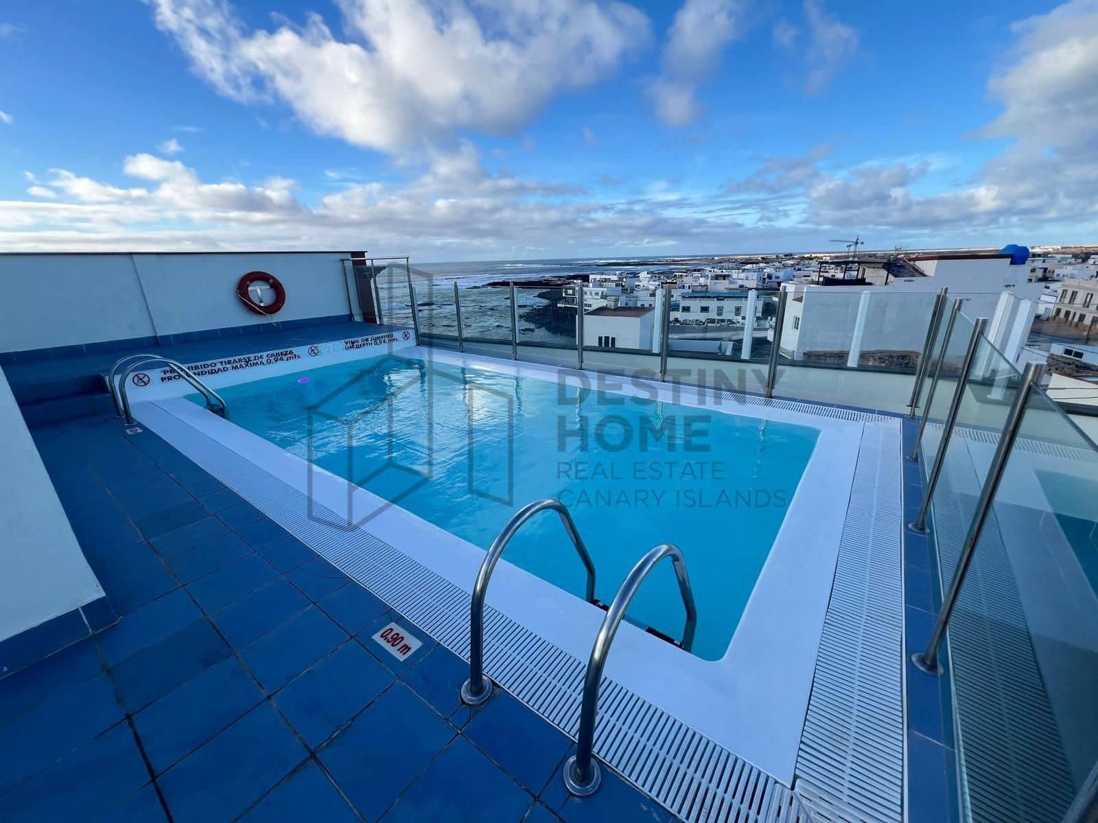 2 soverom Leilighet til salgs i El Cotillo med svømmebasseng garasje - € 320 000 (Ref: 9470828)