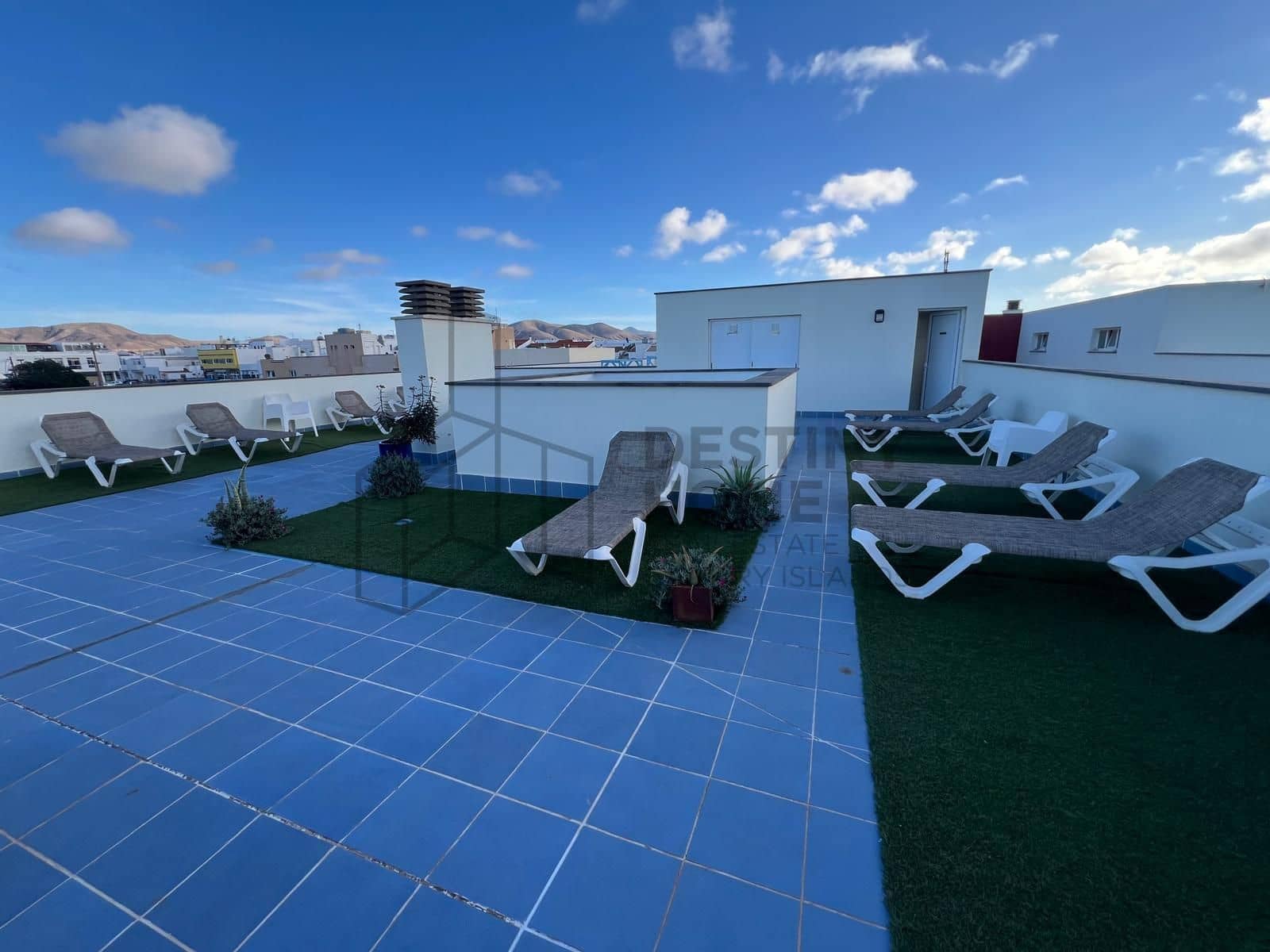 2 soverom Leilighet til salgs i El Cotillo med svømmebasseng garasje - € 320 000 (Ref: 9470828)