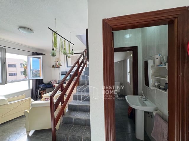 3 bedroom Townhouse for sale in Puerto del Rosario - € 190,000 (Ref: 9470830)