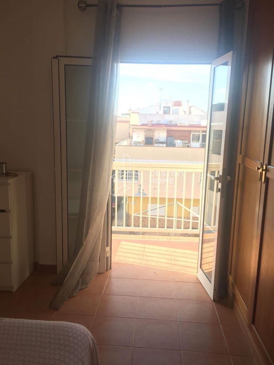 2 bedroom Flat for sale in Corralejo - € 210,000 (Ref: 9481895)