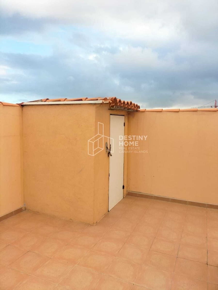 2 bedroom Flat for sale in Corralejo - € 210,000 (Ref: 9481895)