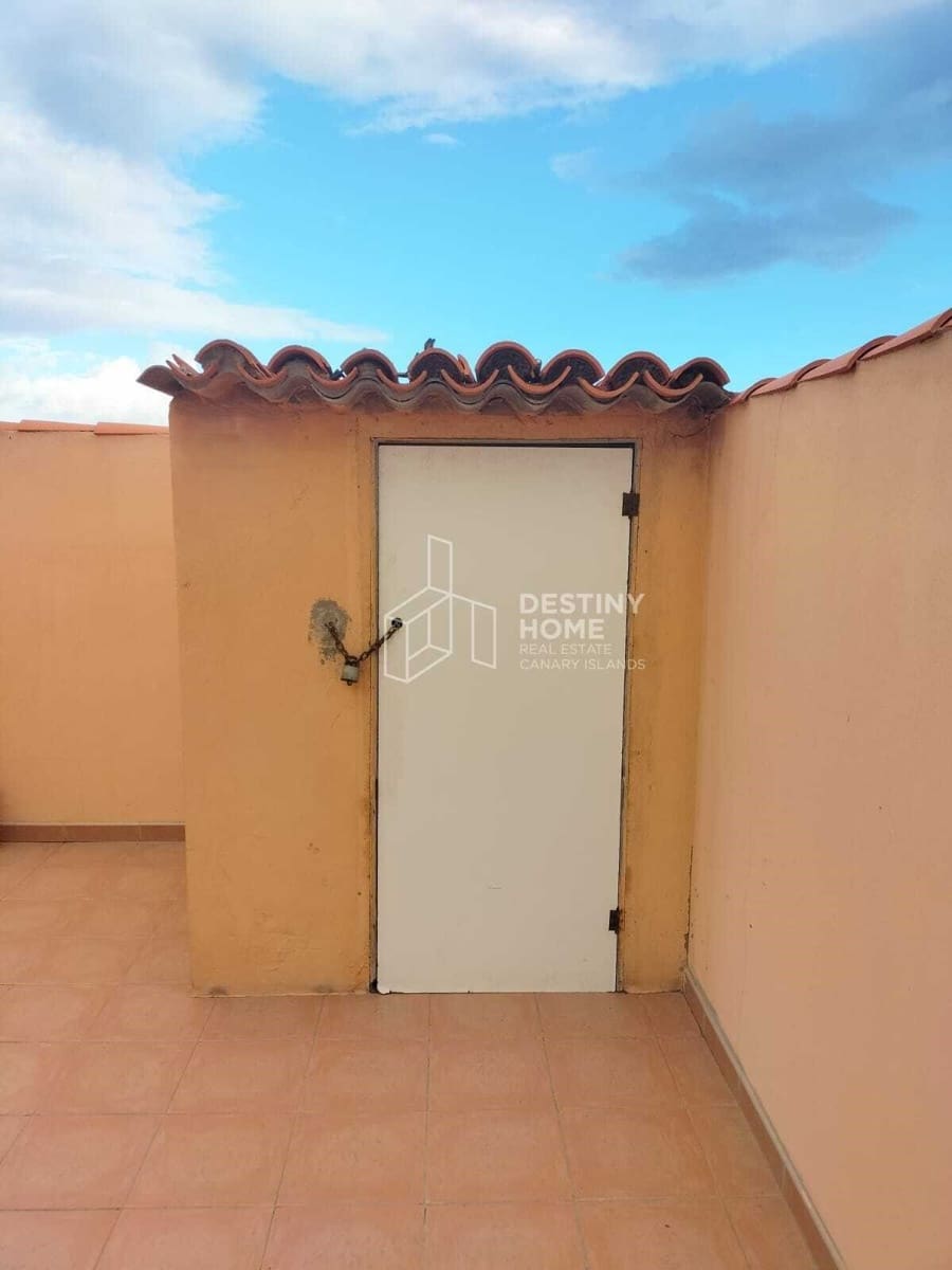 2 bedroom Flat for sale in Corralejo - € 210,000 (Ref: 9481895)