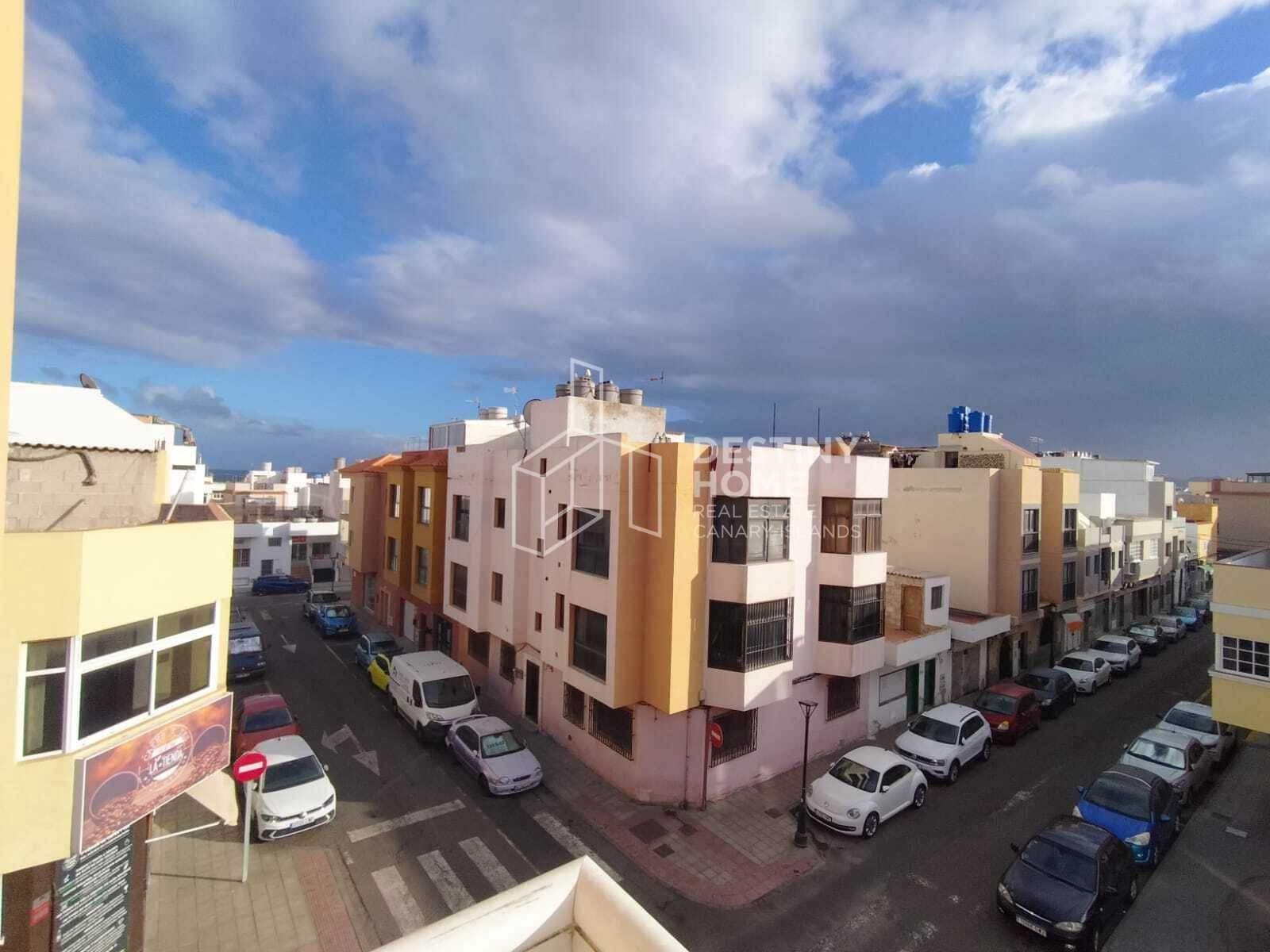 2 bedroom Flat for sale in Corralejo - € 210,000 (Ref: 9481895)