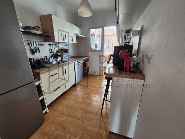 Piso de 3 habitaciones en Puerto del Rosario en venta - 195.000 € (Ref: 9488209)