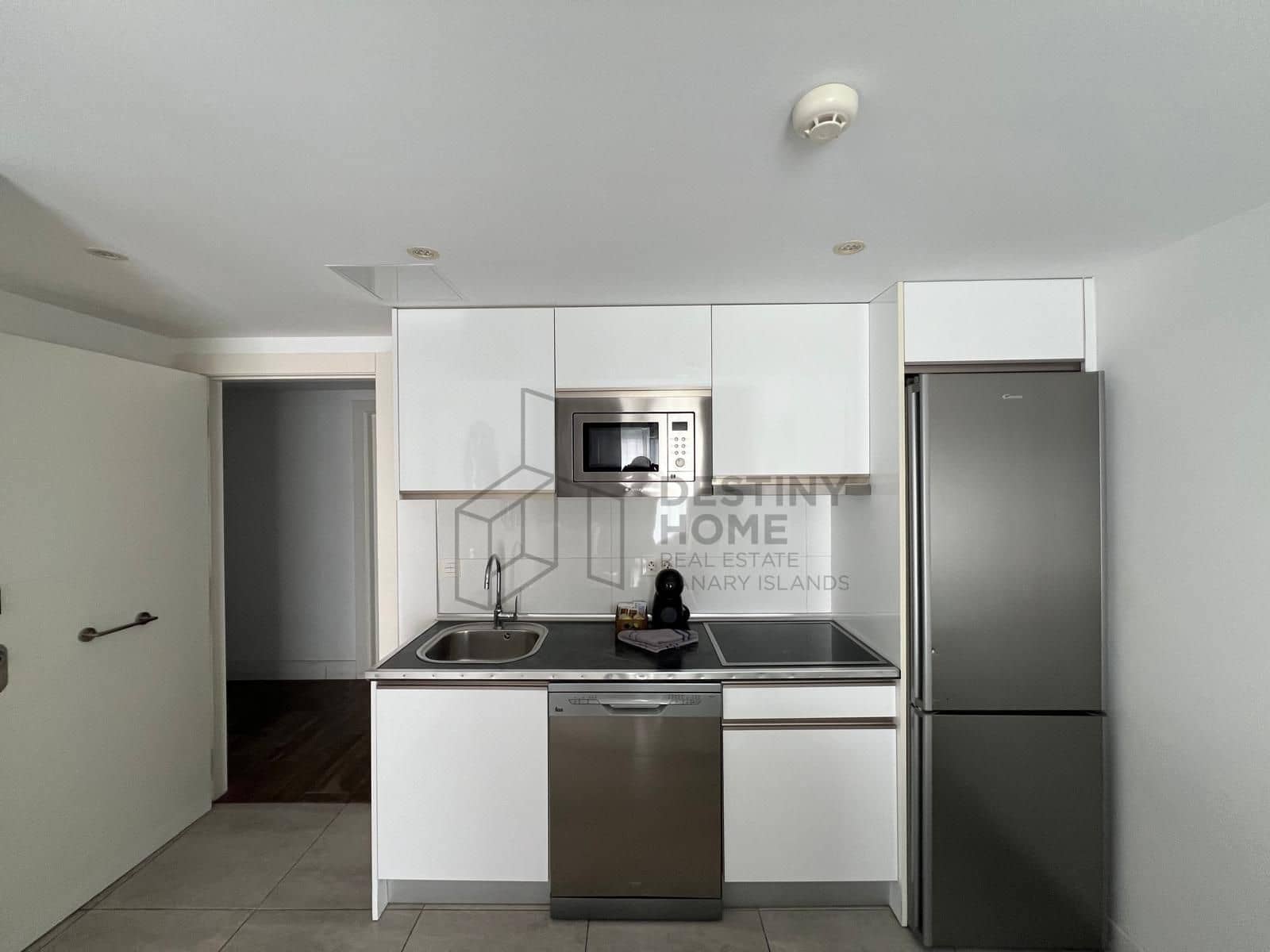 1 bedroom Apartment for sale in Corralejo with pool - € 195,000 (Ref: 9494311)