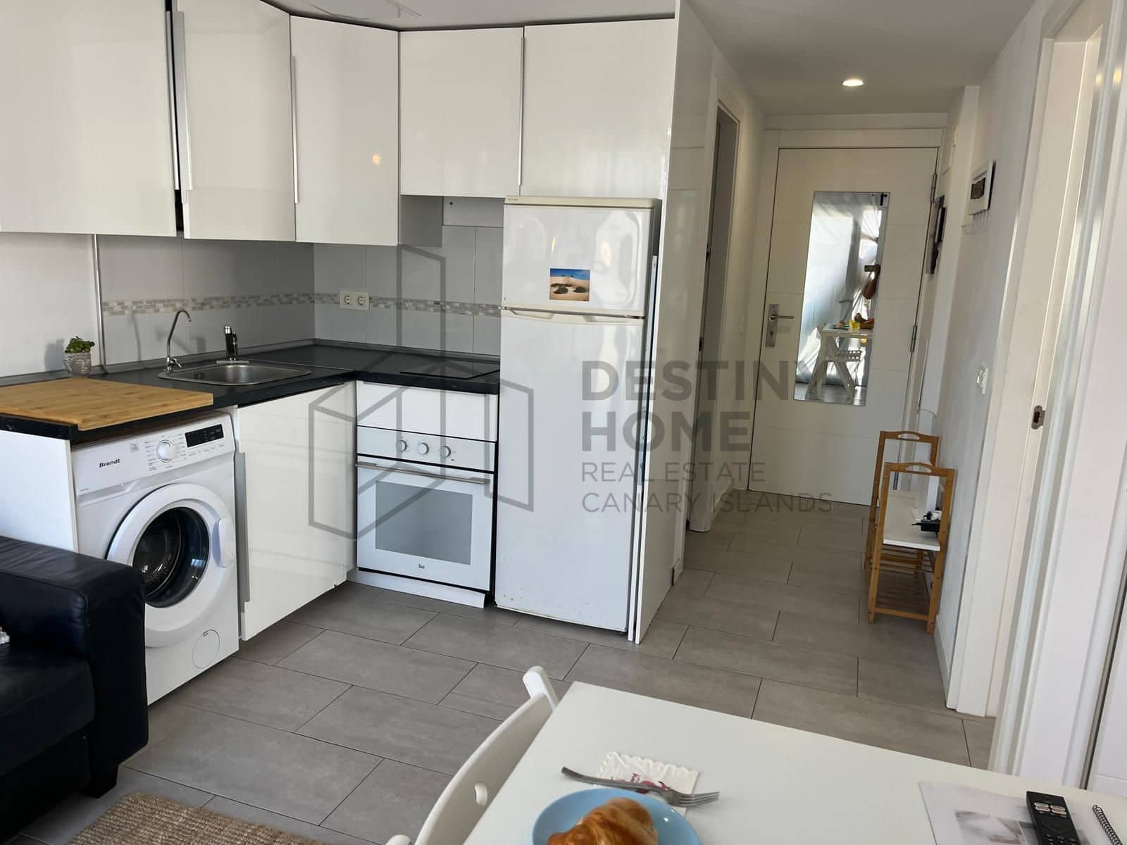 2 bedroom Apartment for sale in Corralejo - € 210,000 (Ref: 9496936)