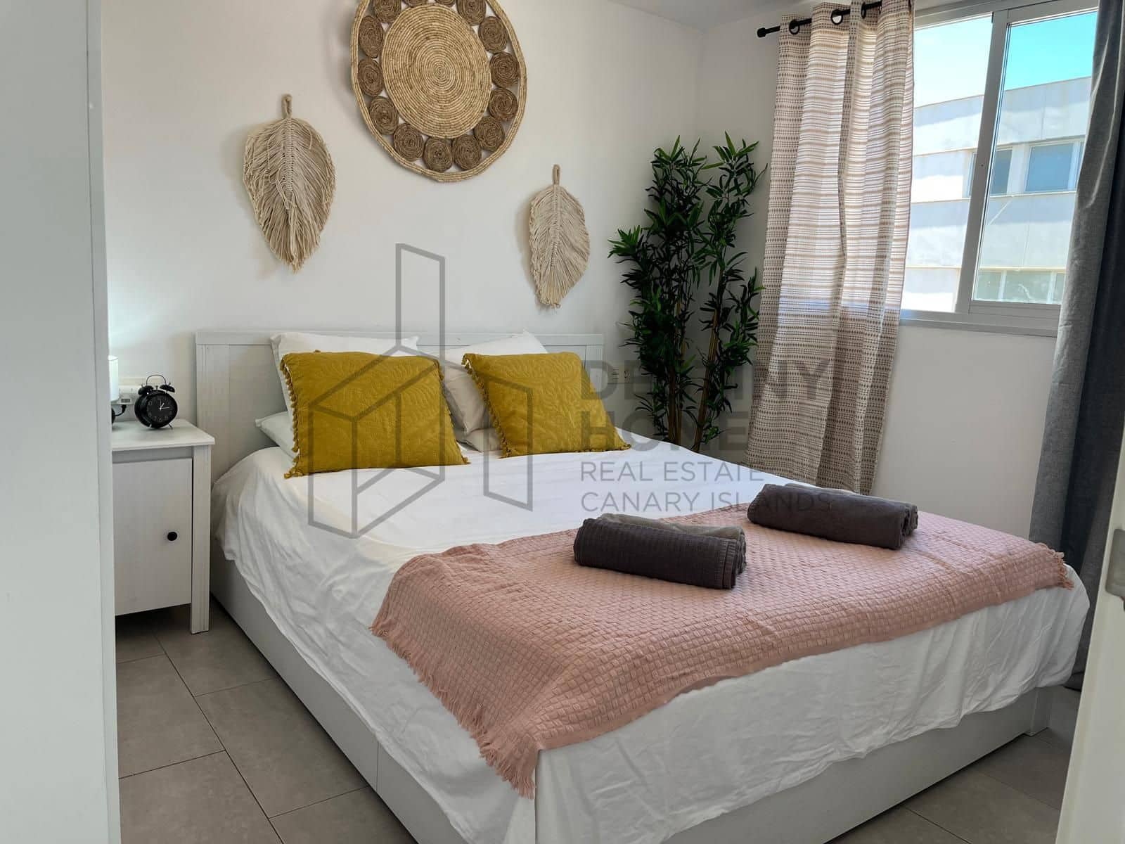 2 bedroom Apartment for sale in Corralejo - € 210,000 (Ref: 9496936)