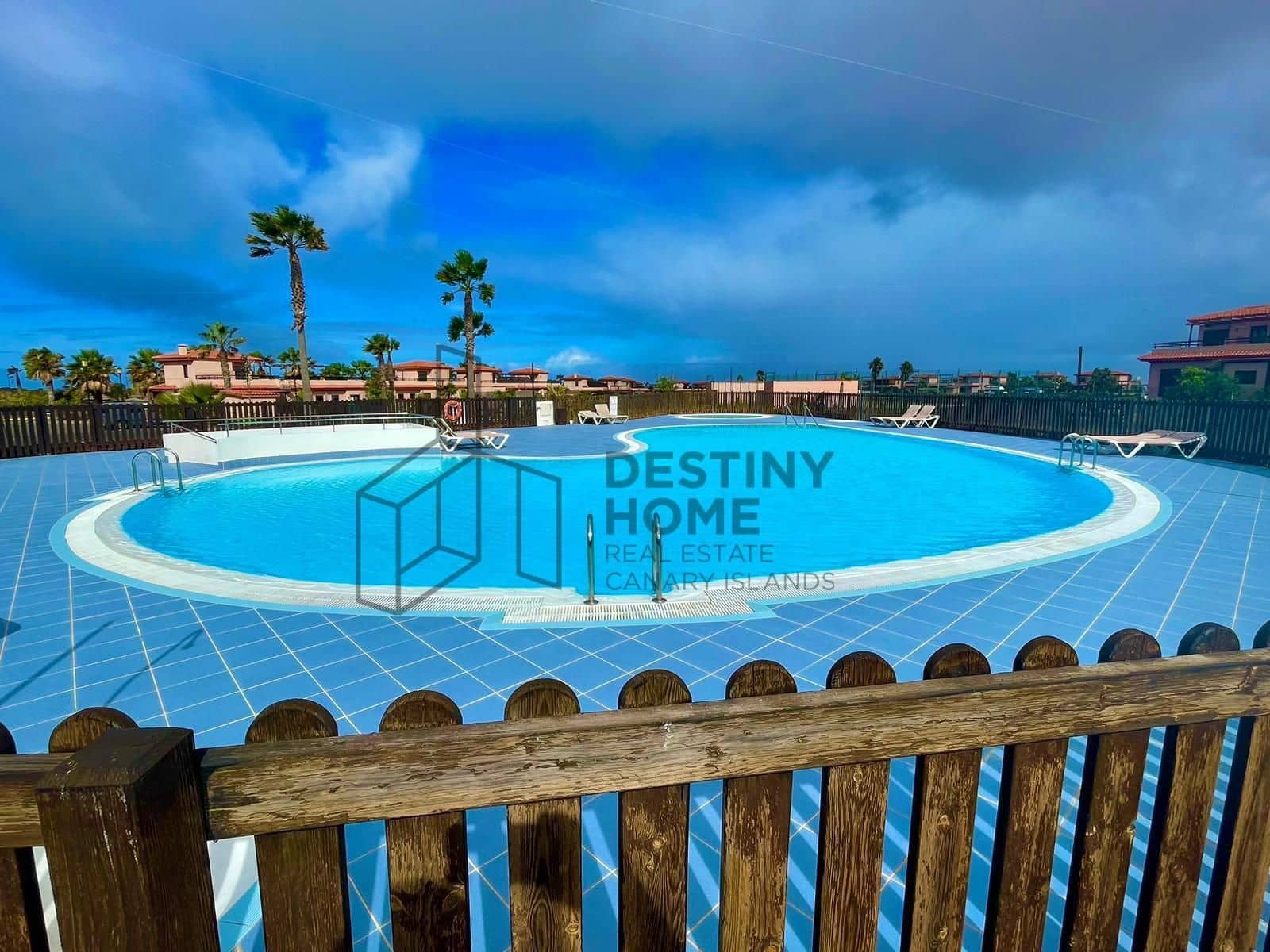 2 bedroom Semi-detached Villa for sale in Lajares with pool garage - € 369,000 (Ref: 9496937)