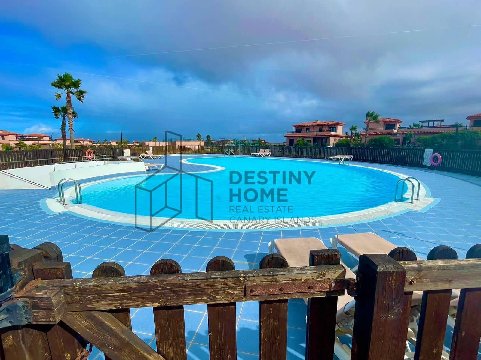 2 bedroom Semi-detached Villa for sale in Lajares with pool garage - € 369,000 (Ref: 9496937)