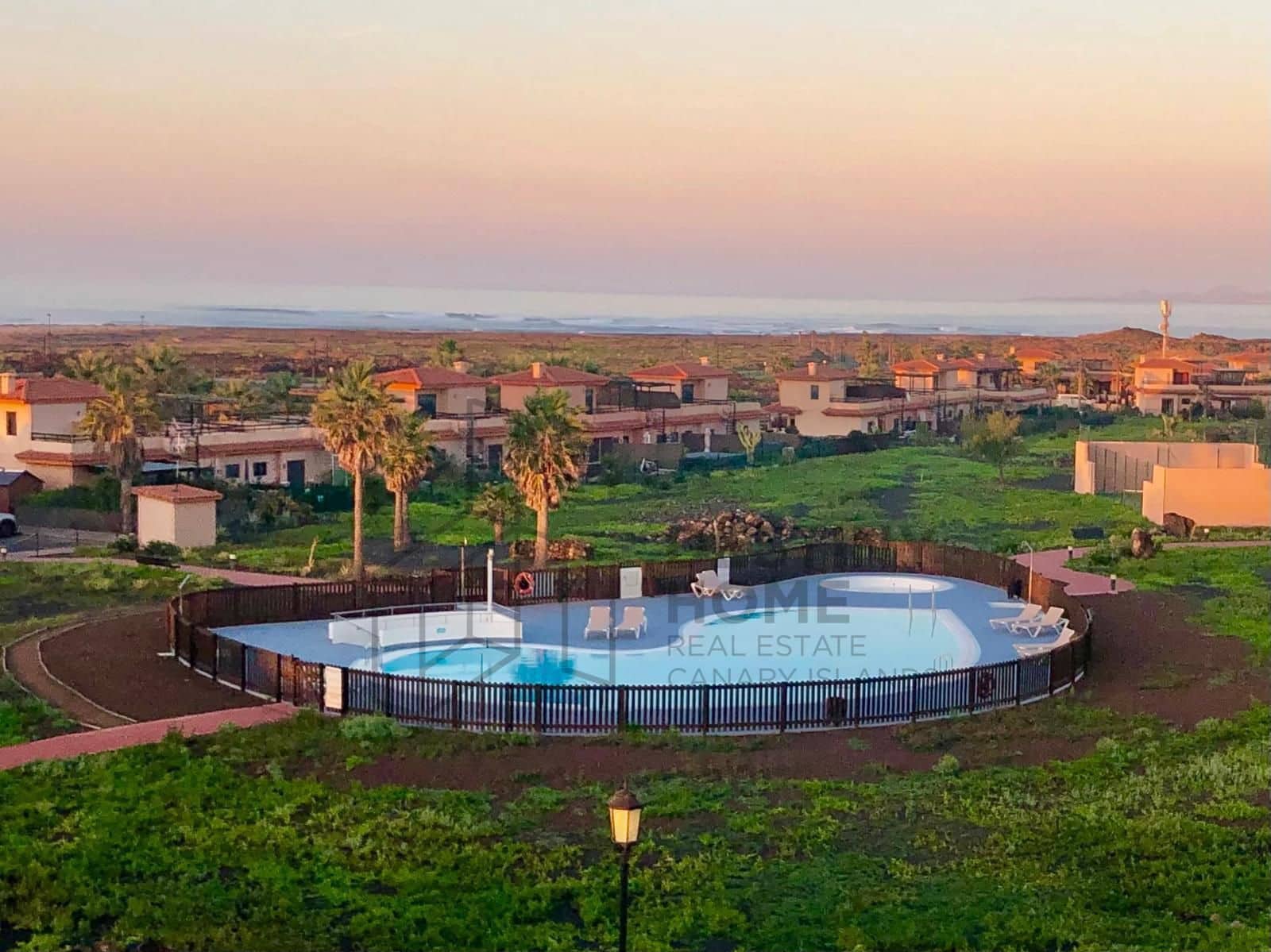 2 bedroom Semi-detached Villa for sale in Lajares with pool garage - € 369,000 (Ref: 9496937)