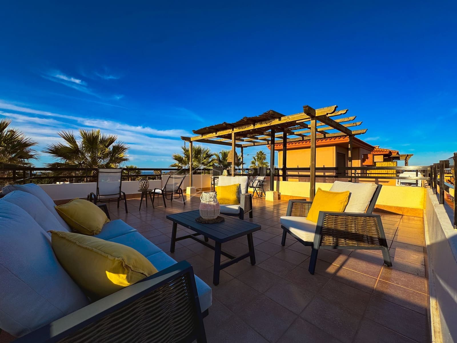 2 bedroom Semi-detached Villa for sale in Lajares with pool garage - € 369,000 (Ref: 9496937)