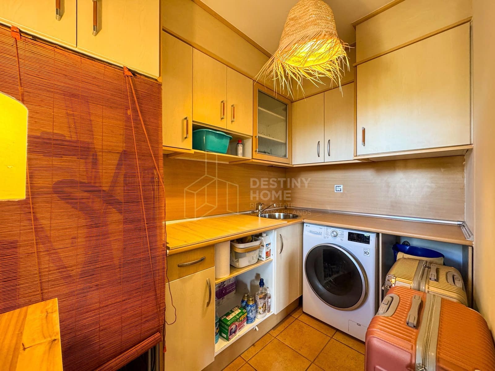 2 bedroom Semi-detached Villa for sale in Lajares with pool garage - € 369,000 (Ref: 9496937)