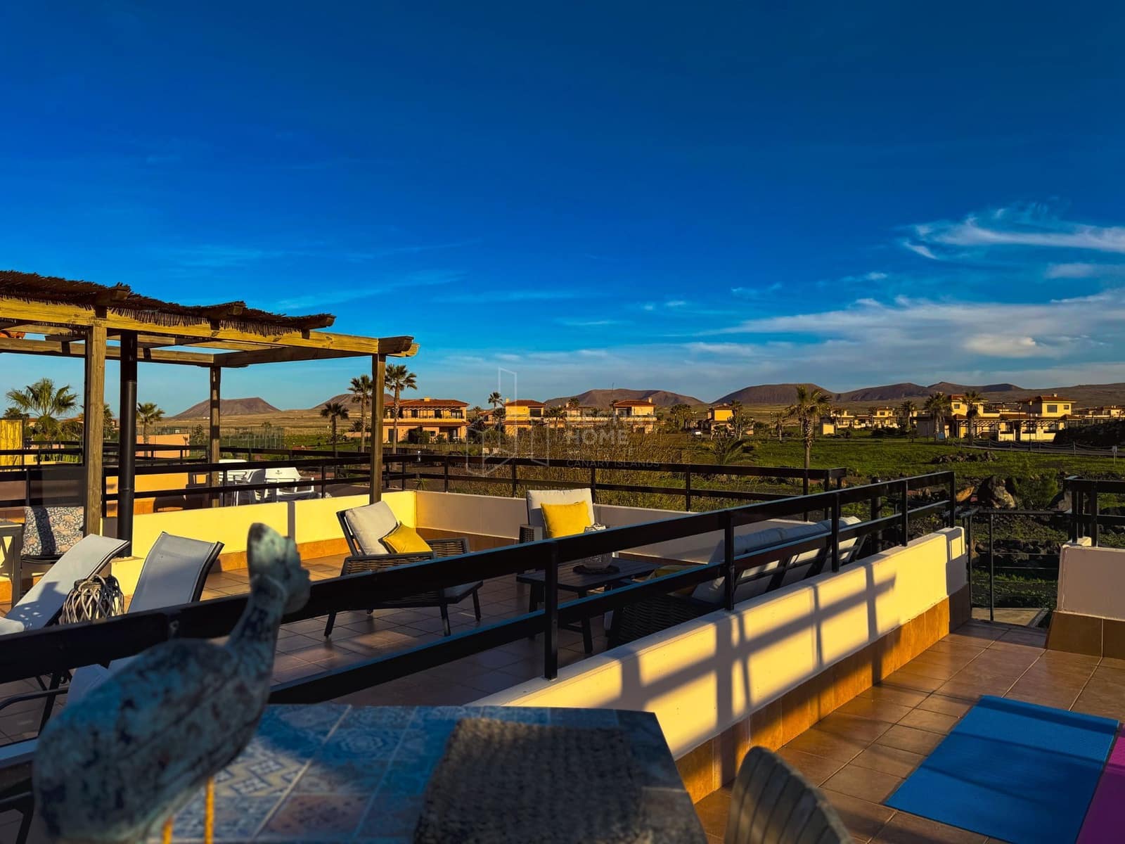 2 bedroom Semi-detached Villa for sale in Lajares with pool garage - € 369,000 (Ref: 9496937)