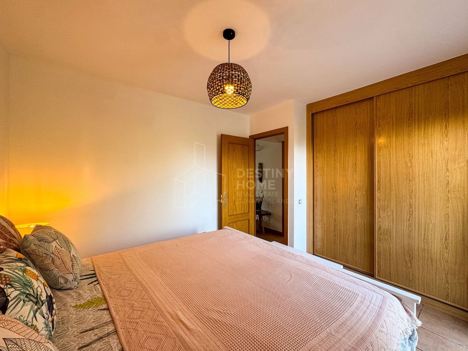 2 bedroom Semi-detached Villa for sale in Lajares with pool garage - € 369,000 (Ref: 9496937)