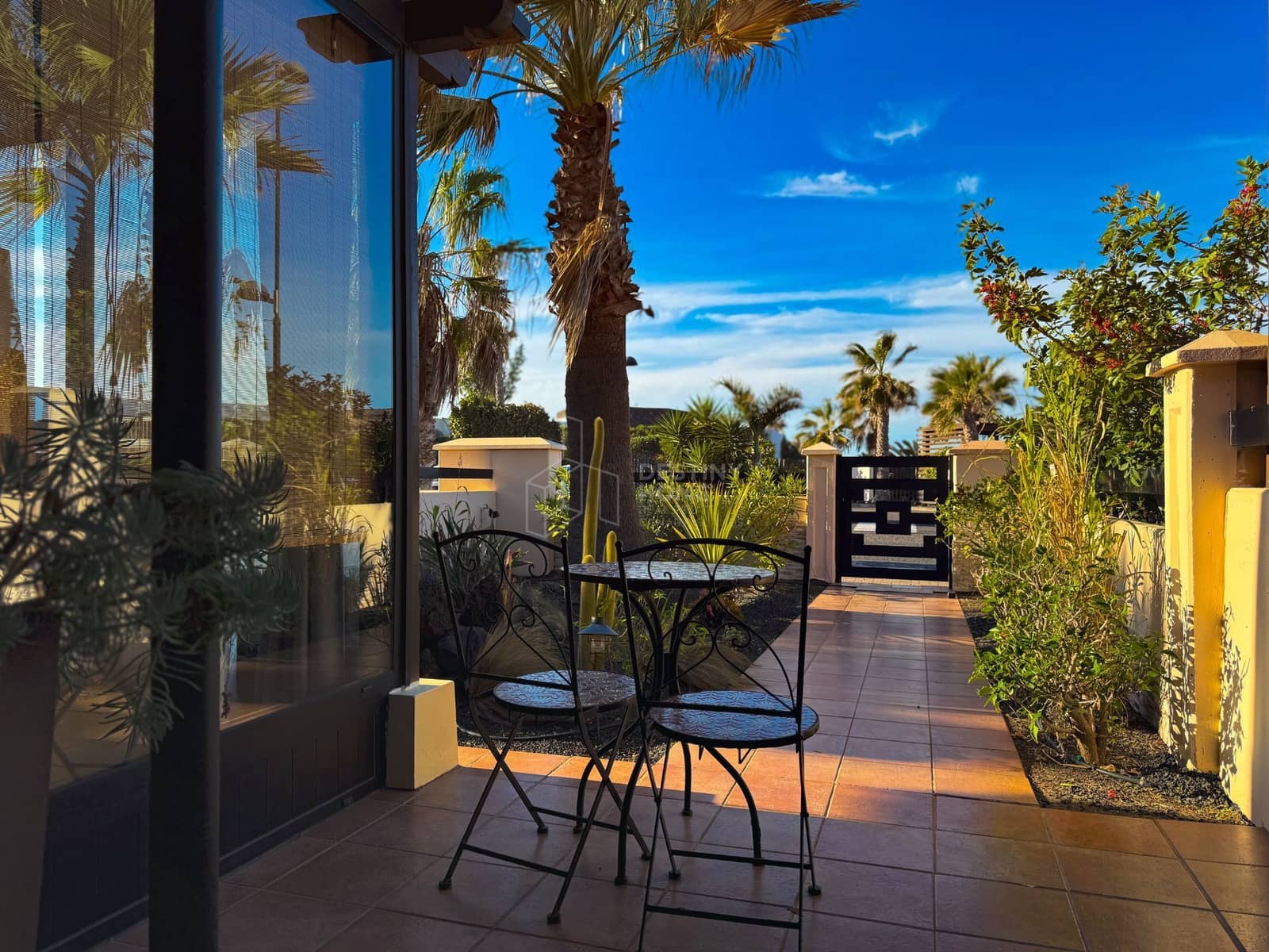 2 bedroom Semi-detached Villa for sale in Lajares with pool garage - € 369,000 (Ref: 9496937)