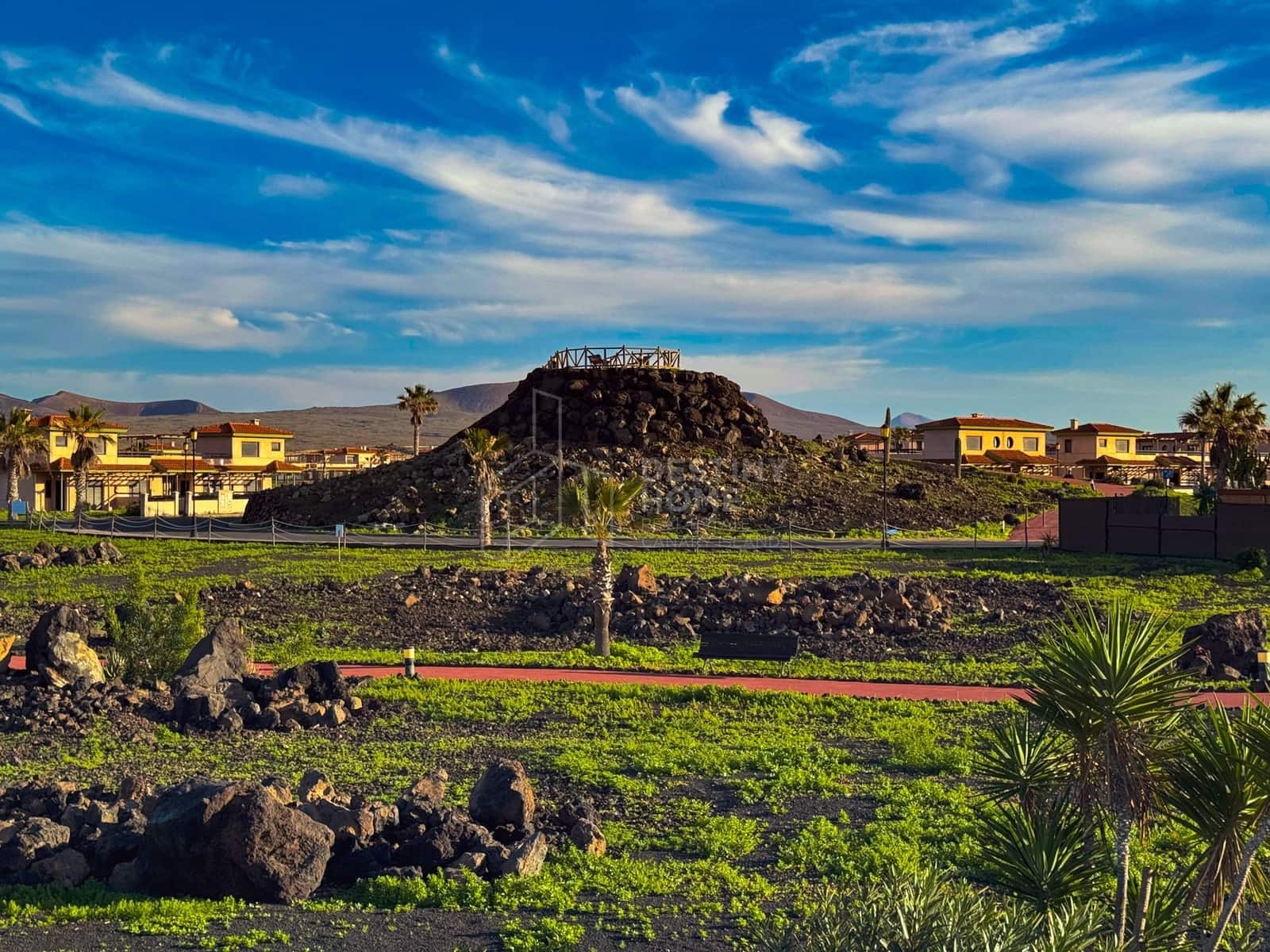 2 bedroom Semi-detached Villa for sale in Lajares with pool garage - € 369,000 (Ref: 9496937)