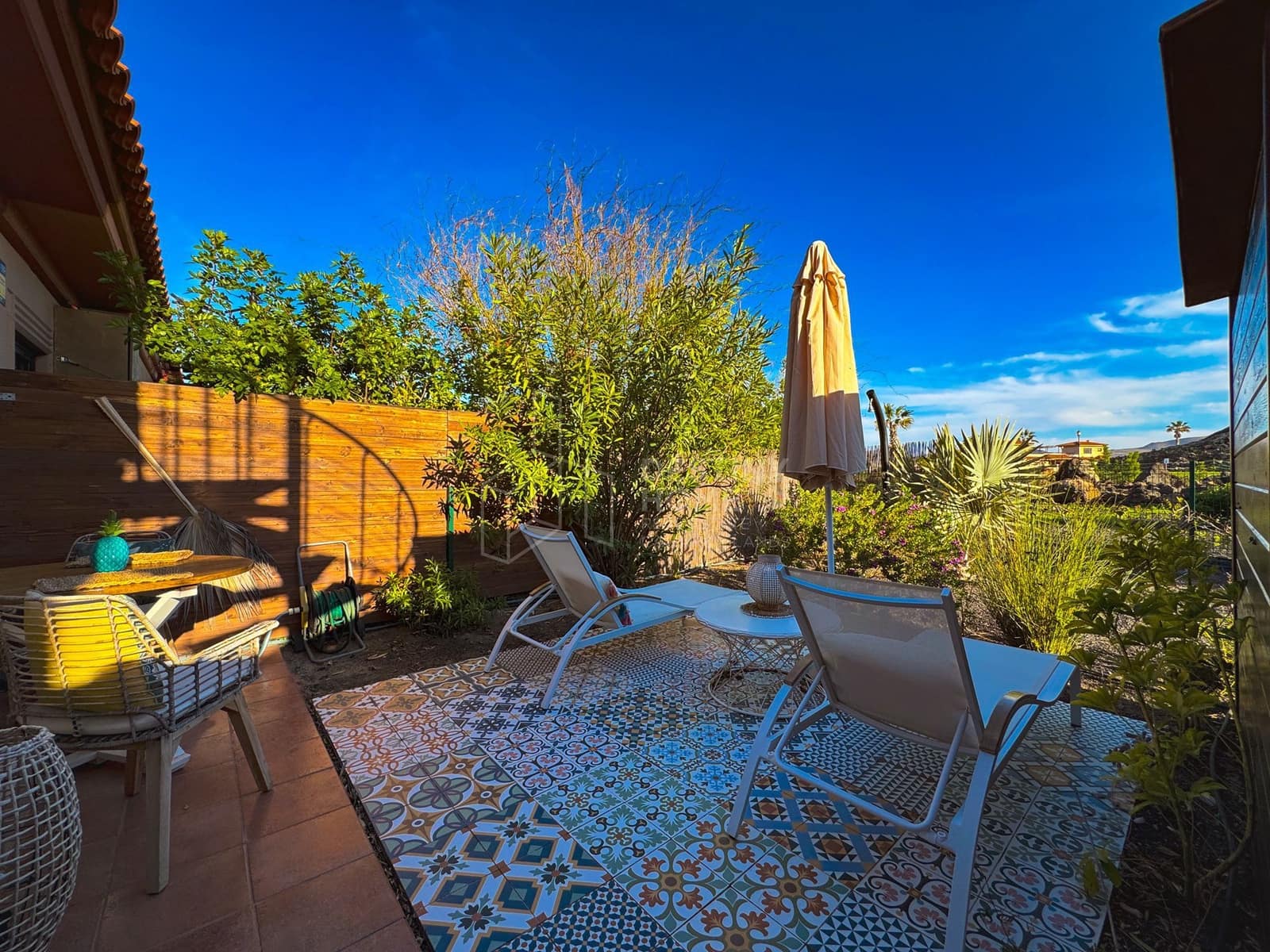 2 bedroom Semi-detached Villa for sale in Lajares with pool garage - € 369,000 (Ref: 9496937)