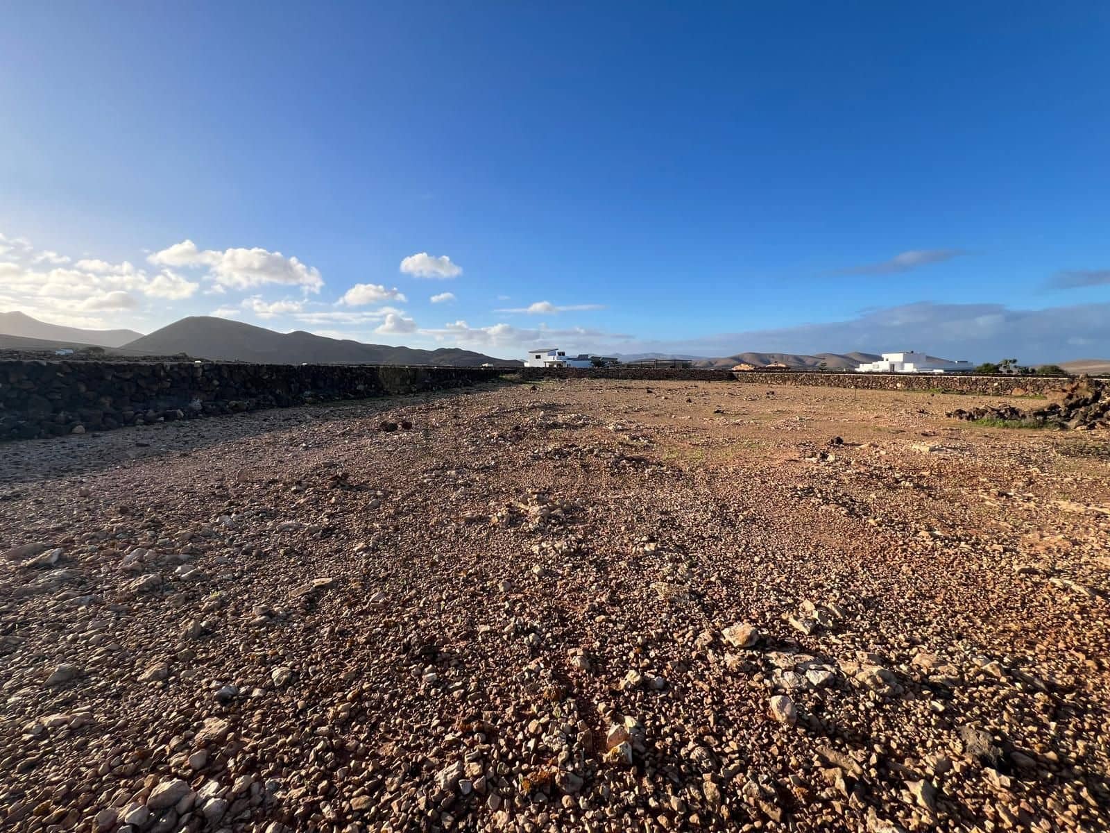 Grunde uden byggetilladelser til salg i Tindaya - € 119.000 (Ref: 9518522)