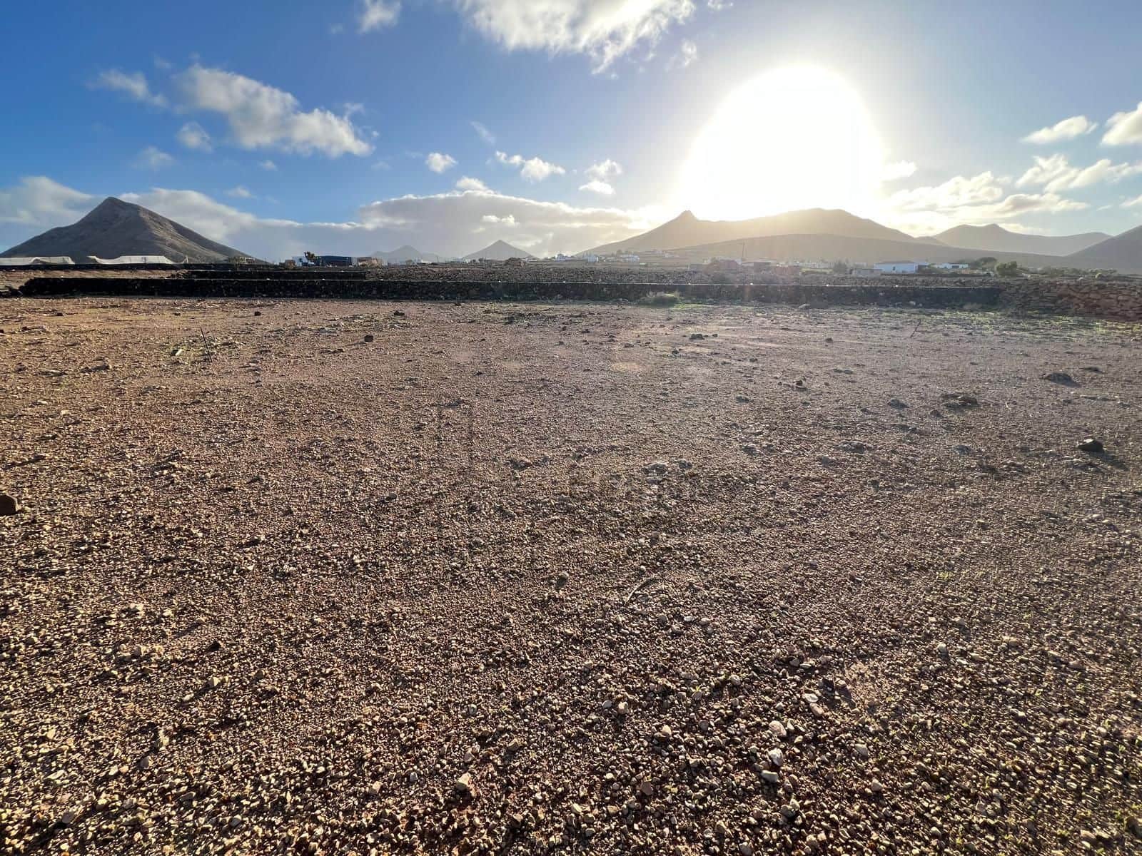 Grunde uden byggetilladelser til salg i Tindaya - € 119.000 (Ref: 9518522)