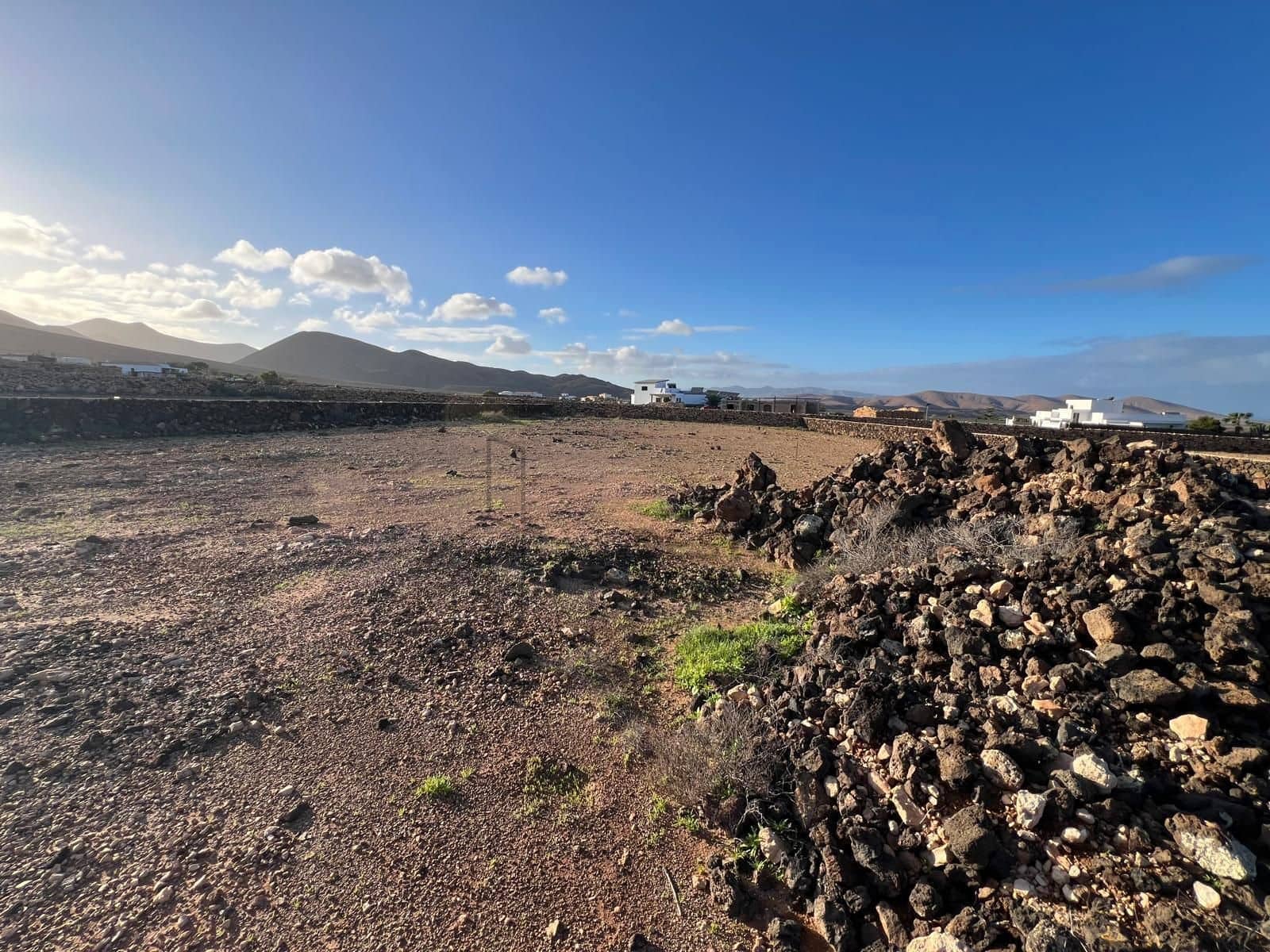 Grunde uden byggetilladelser til salg i Tindaya - € 119.000 (Ref: 9518522)