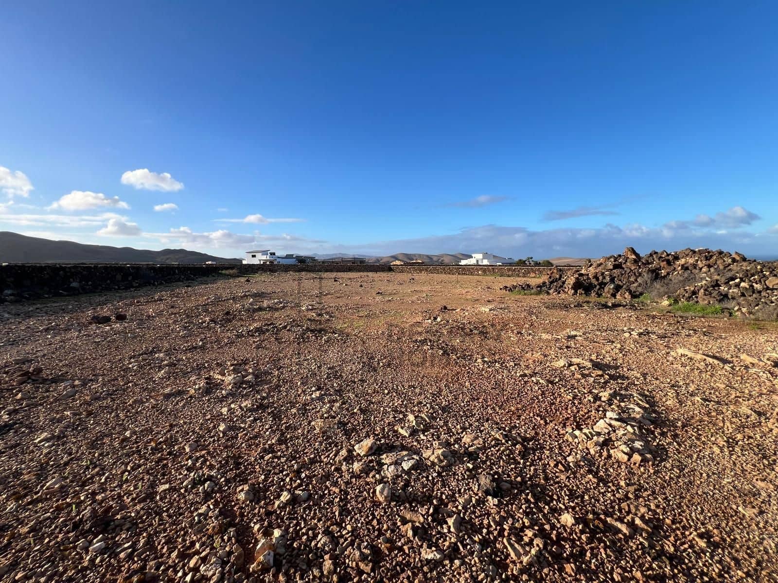 Grunde uden byggetilladelser til salg i Tindaya - € 119.000 (Ref: 9518522)