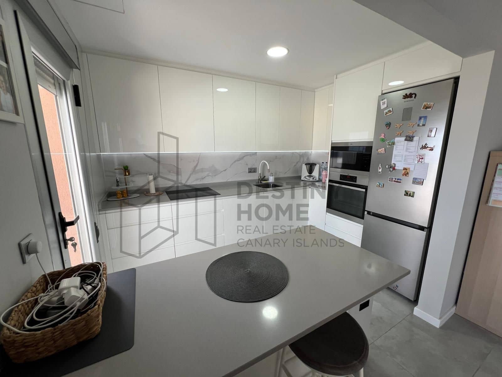 3 sypialnia Dom blizniak na sprzedaż w Caleta de Fuste z basenem garażem - 525 000 € (Ref: 9530103)