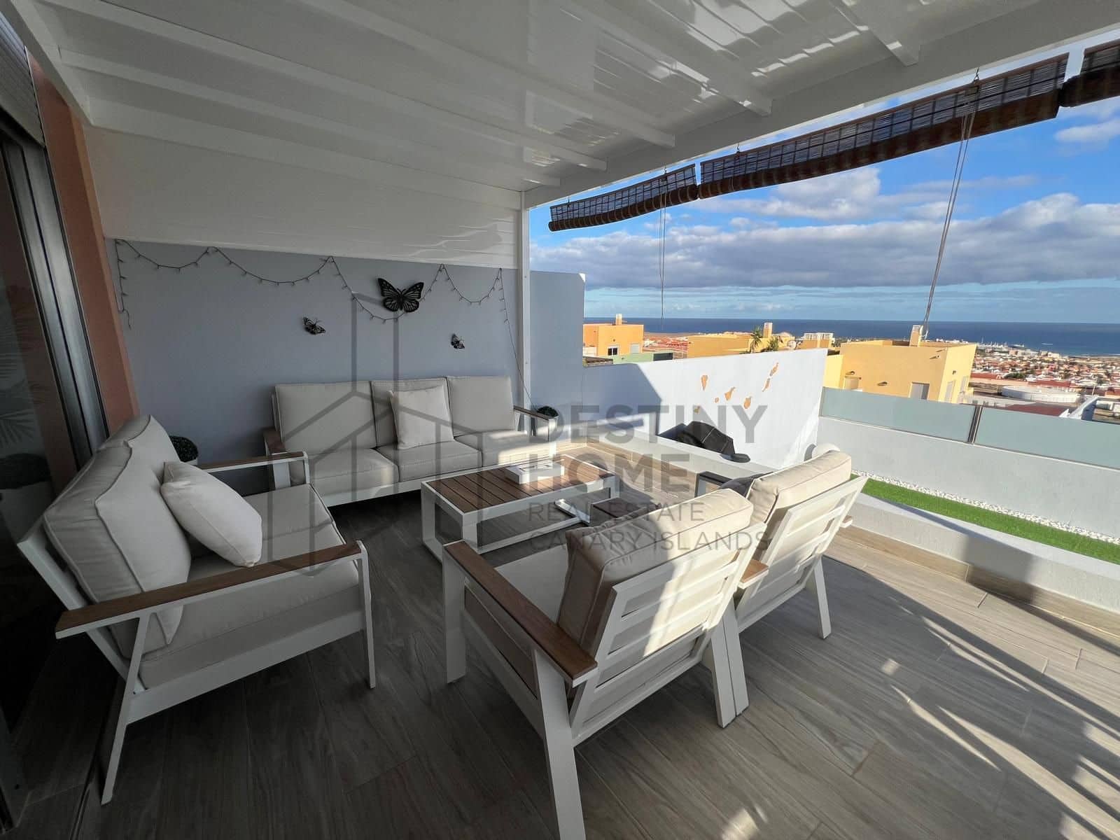 3 sypialnia Dom blizniak na sprzedaż w Caleta de Fuste z basenem garażem - 525 000 € (Ref: 9530103)