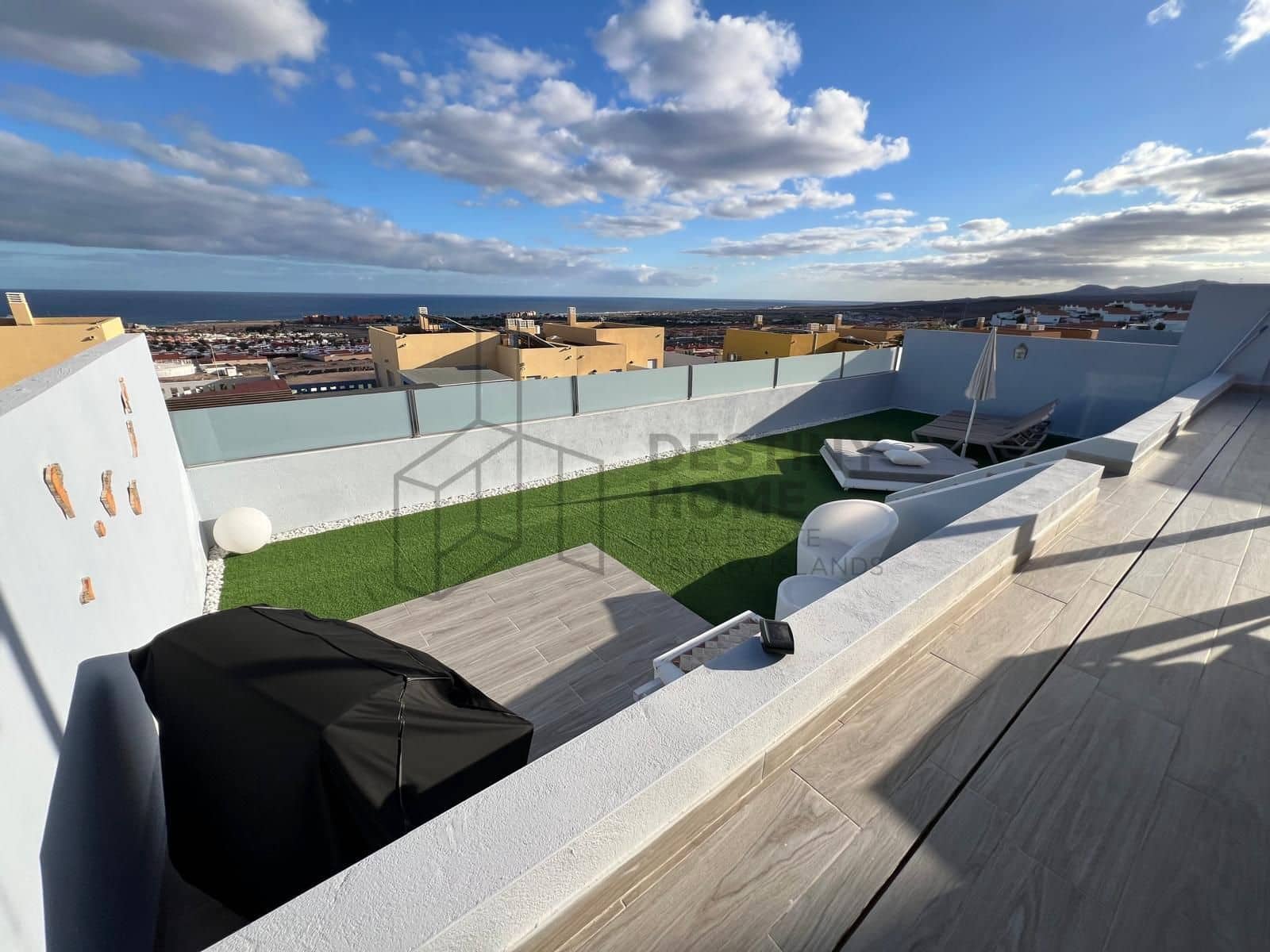 3 sypialnia Dom blizniak na sprzedaż w Caleta de Fuste z basenem garażem - 525 000 € (Ref: 9530103)