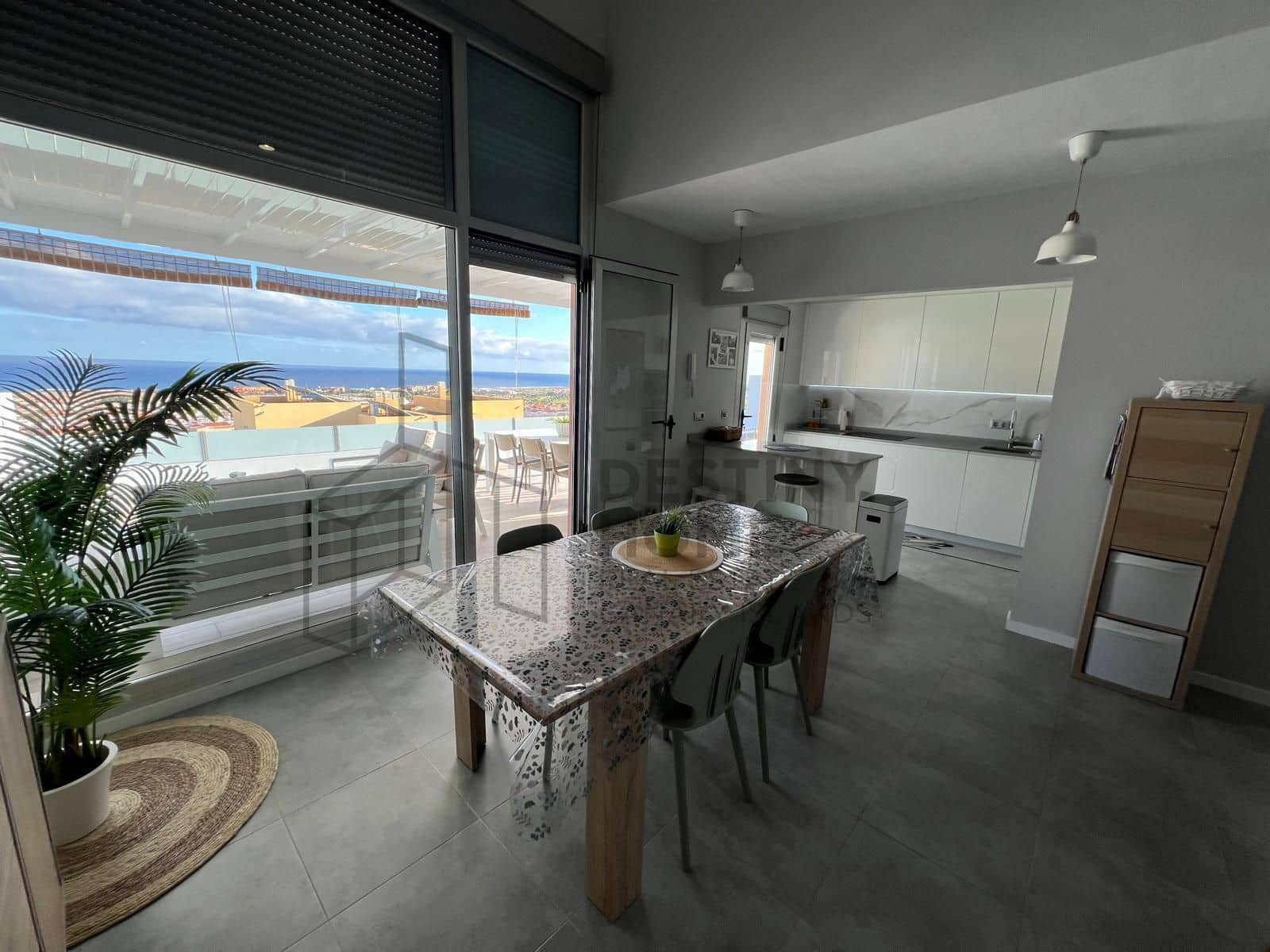 3 sypialnia Dom blizniak na sprzedaż w Caleta de Fuste z basenem garażem - 525 000 € (Ref: 9530103)