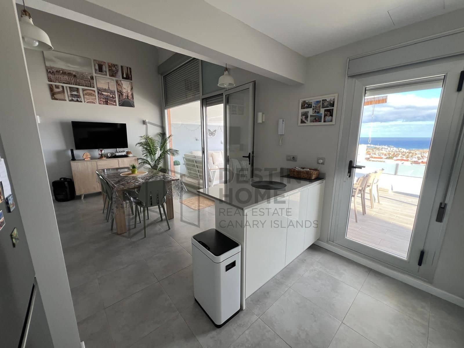 3 sypialnia Dom blizniak na sprzedaż w Caleta de Fuste z basenem garażem - 525 000 € (Ref: 9530103)