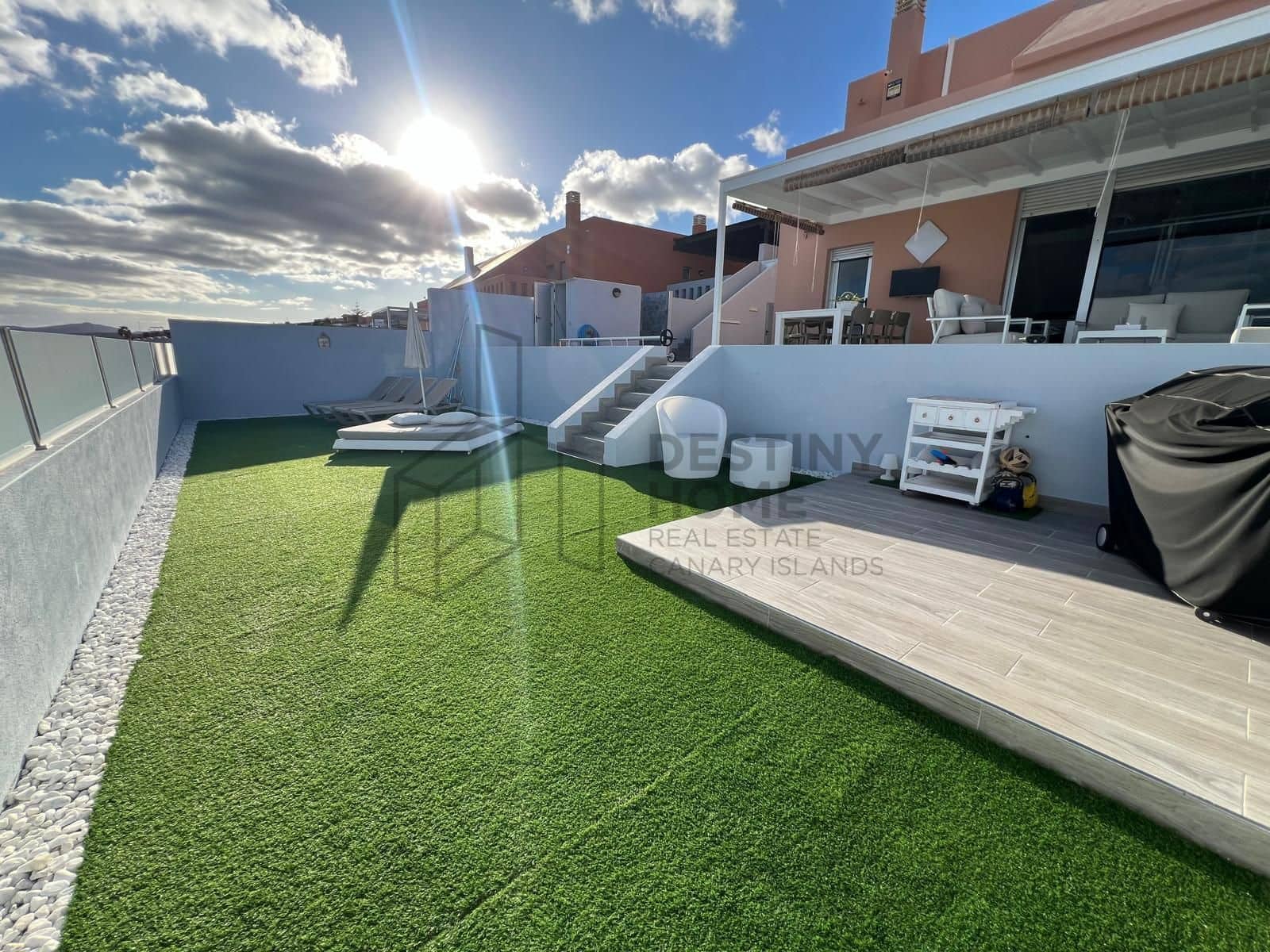 3 sypialnia Dom blizniak na sprzedaż w Caleta de Fuste z basenem garażem - 525 000 € (Ref: 9530103)