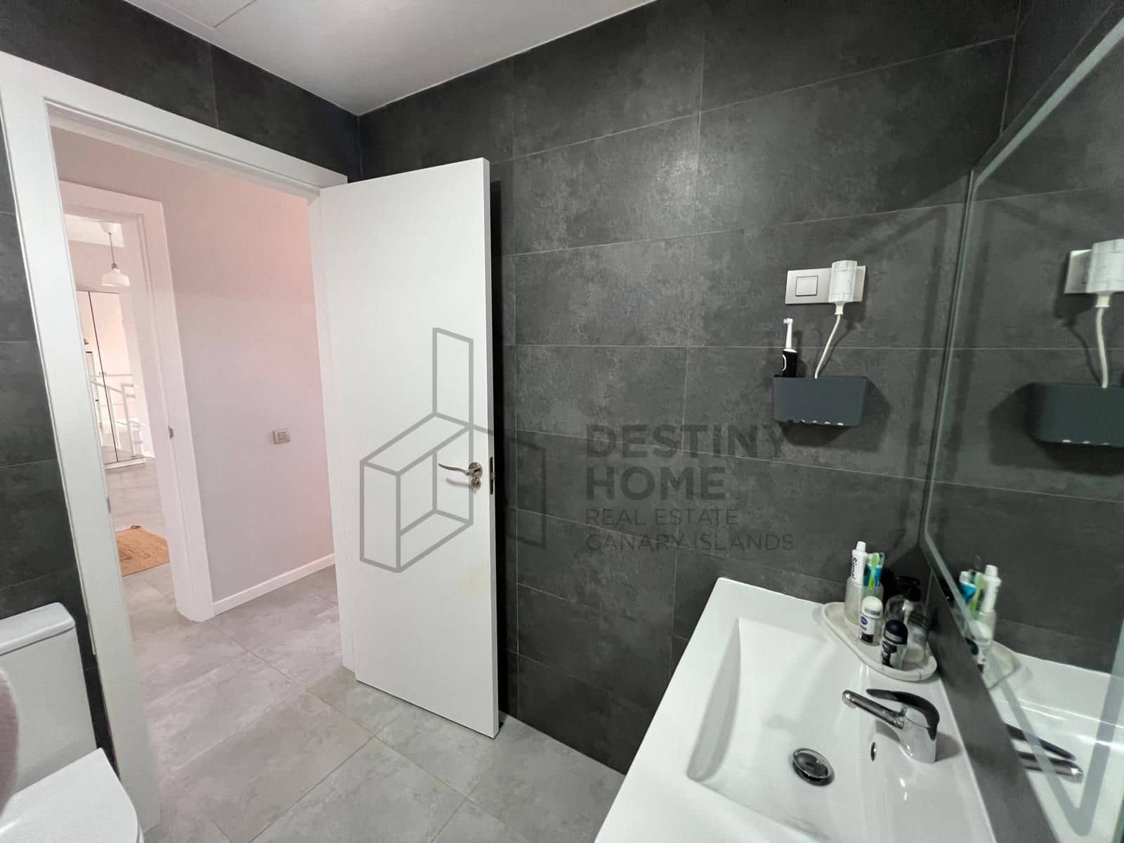 3 sypialnia Dom blizniak na sprzedaż w Caleta de Fuste z basenem garażem - 525 000 € (Ref: 9530103)