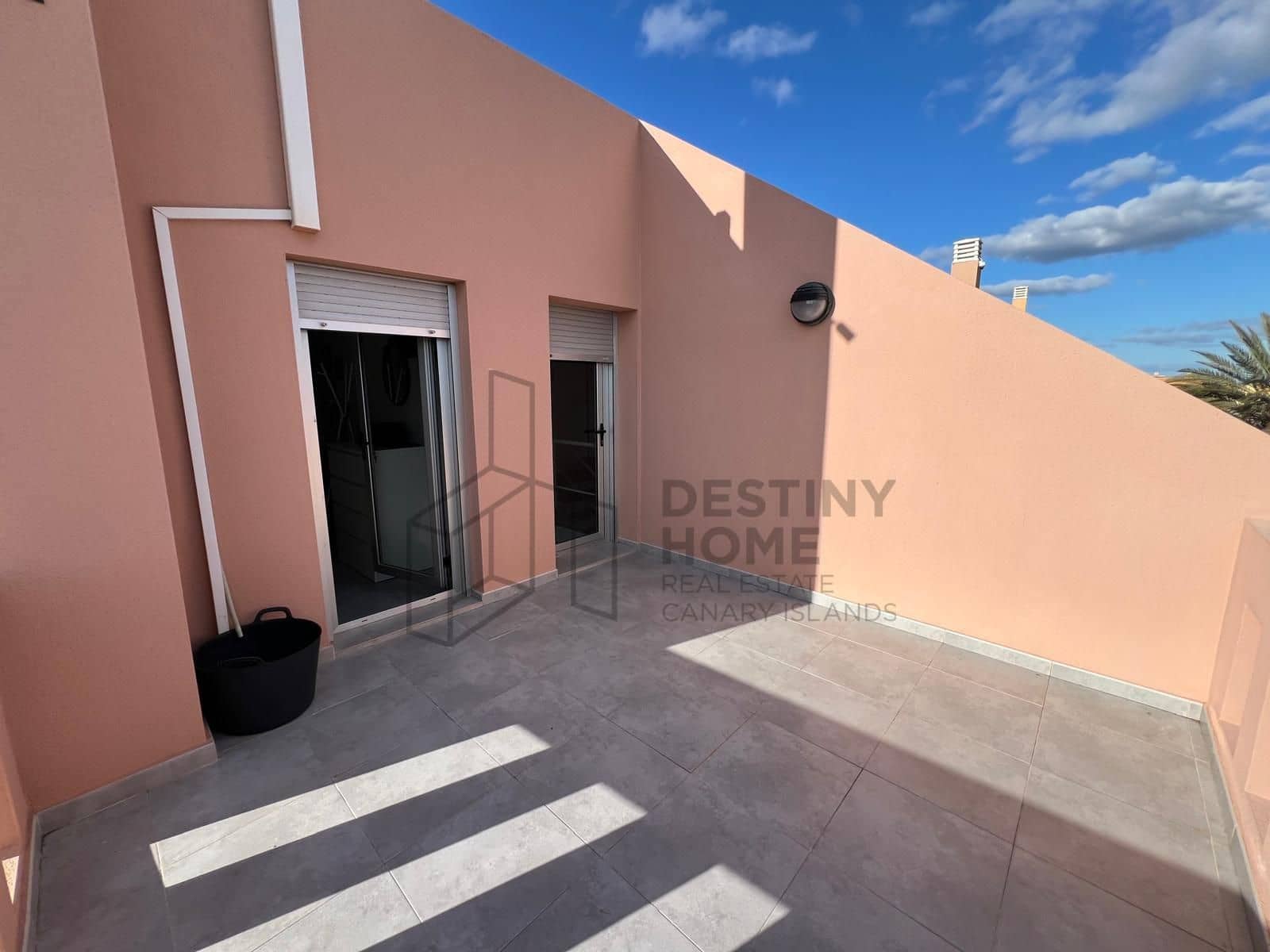 3 sypialnia Dom blizniak na sprzedaż w Caleta de Fuste z basenem garażem - 525 000 € (Ref: 9530103)