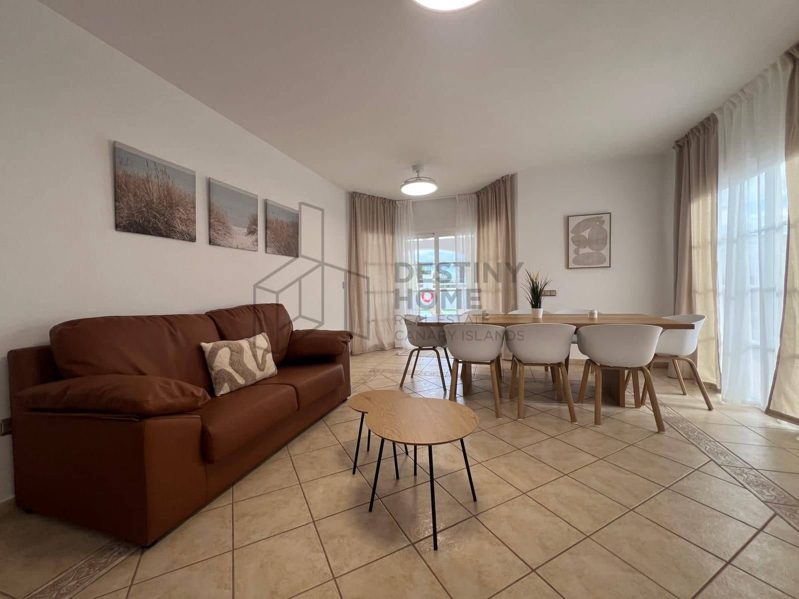 4 makuuhuone Huvila myytävänä paikassa Caleta de Fuste mukana uima-altaan 
autotalli - 595 000 € (Ref: 9530104)