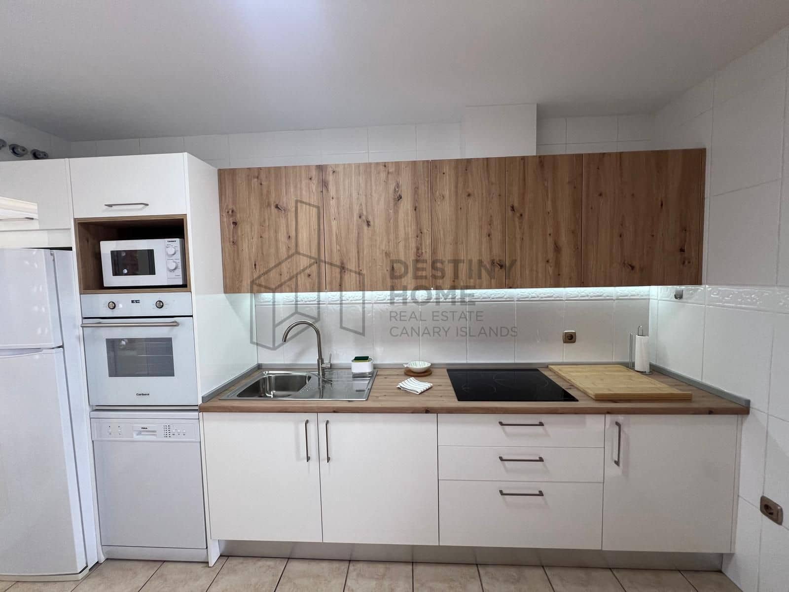 4 makuuhuone Huvila myytävänä paikassa Caleta de Fuste mukana uima-altaan 
autotalli - 595 000 € (Ref: 9530104)