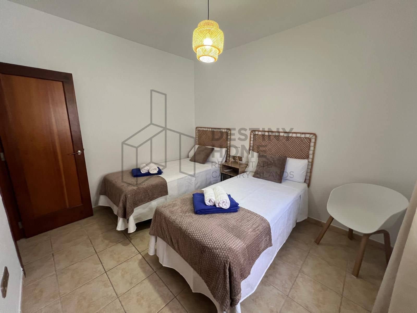 4 makuuhuone Huvila myytävänä paikassa Caleta de Fuste mukana uima-altaan 
autotalli - 595 000 € (Ref: 9530104)