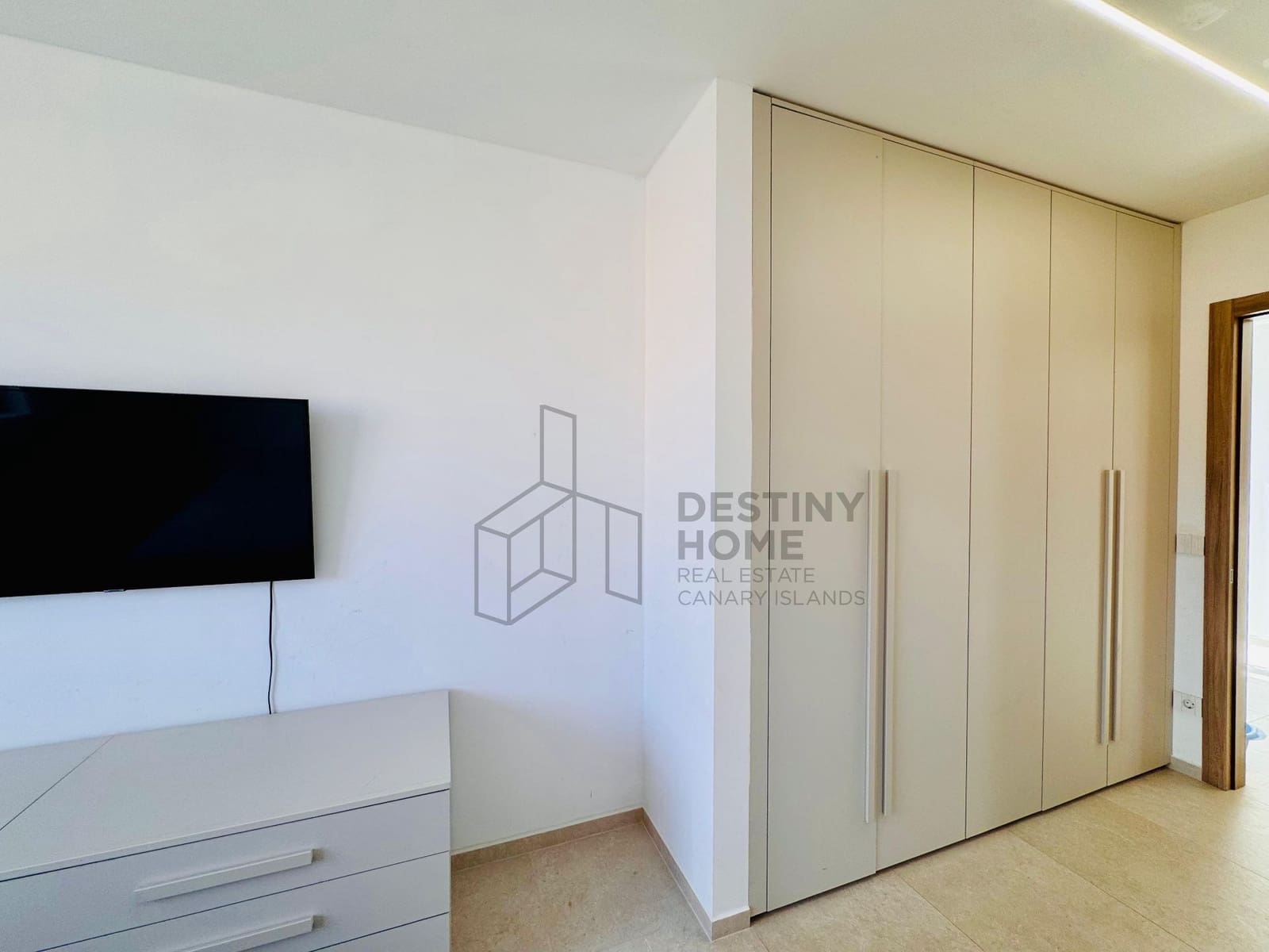 3 makuuhuone Huvila myytävänä paikassa La Oliva - 675 000 € (Ref: 9533314)