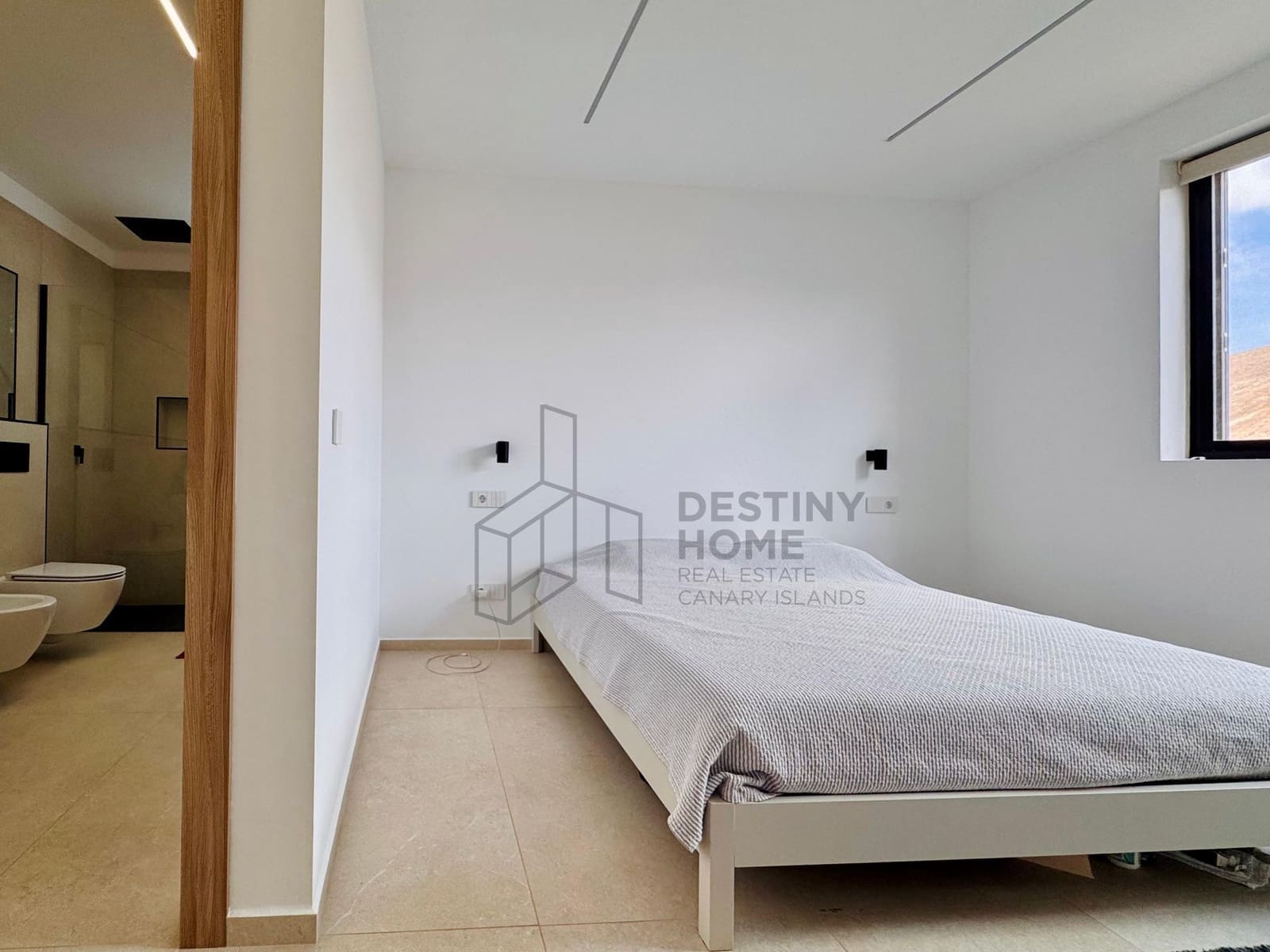 3 makuuhuone Huvila myytävänä paikassa La Oliva - 675 000 € (Ref: 9533314)