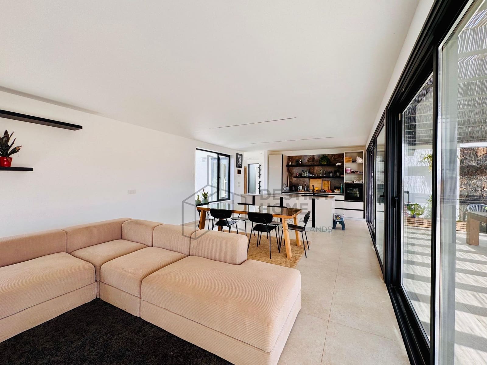 3 makuuhuone Huvila myytävänä paikassa La Oliva - 675 000 € (Ref: 9533314)