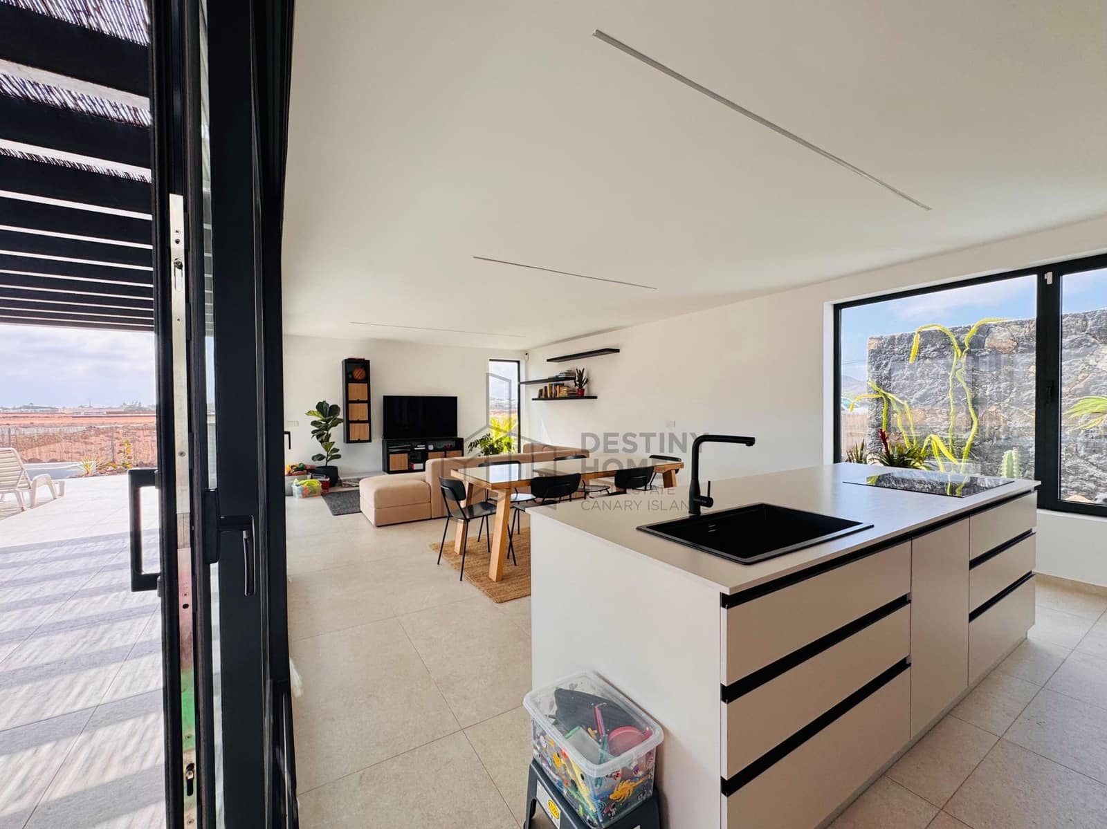 3 makuuhuone Huvila myytävänä paikassa La Oliva - 675 000 € (Ref: 9533314)