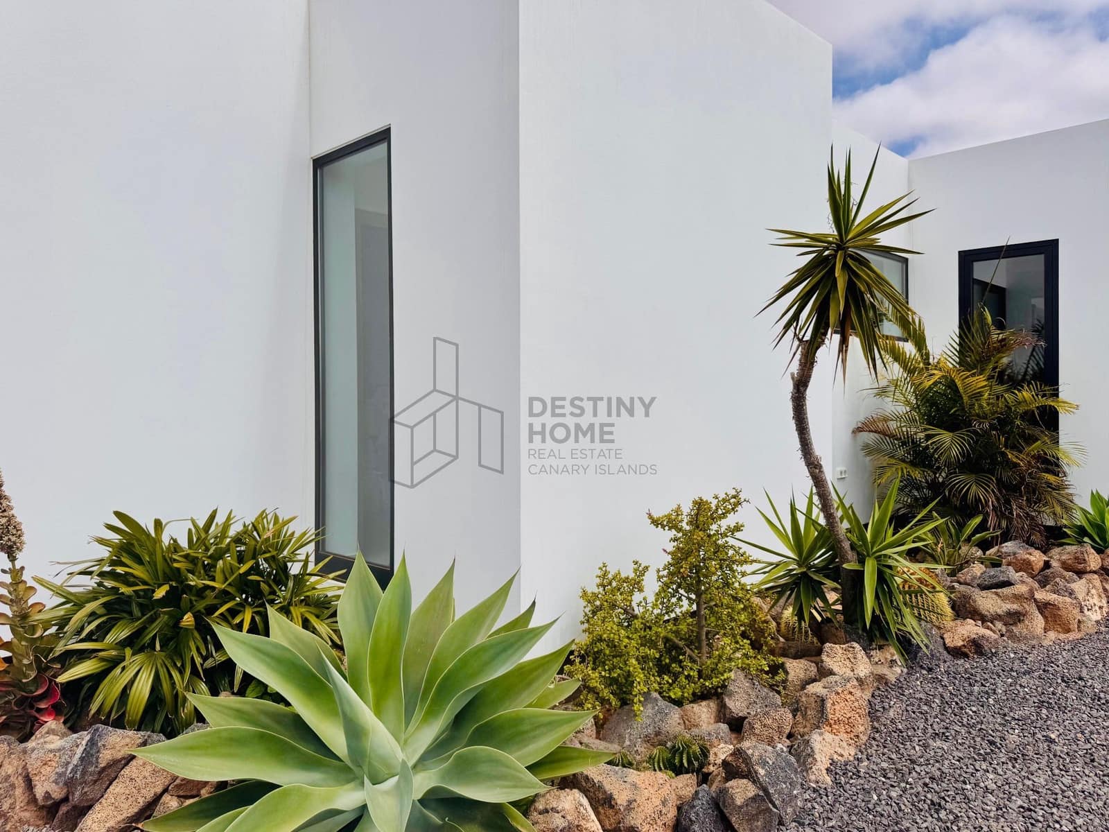 3 makuuhuone Huvila myytävänä paikassa La Oliva - 675 000 € (Ref: 9533314)