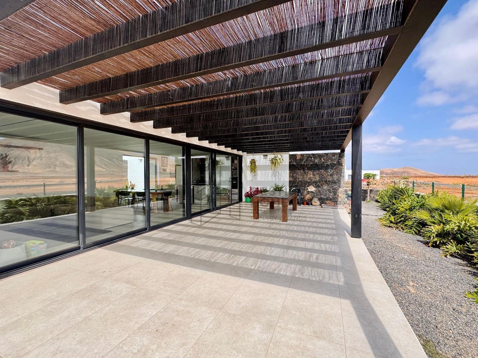 3 makuuhuone Huvila myytävänä paikassa La Oliva - 675 000 € (Ref: 9533314)