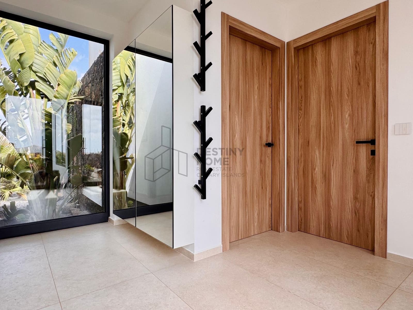 3 makuuhuone Huvila myytävänä paikassa La Oliva - 675 000 € (Ref: 9533314)