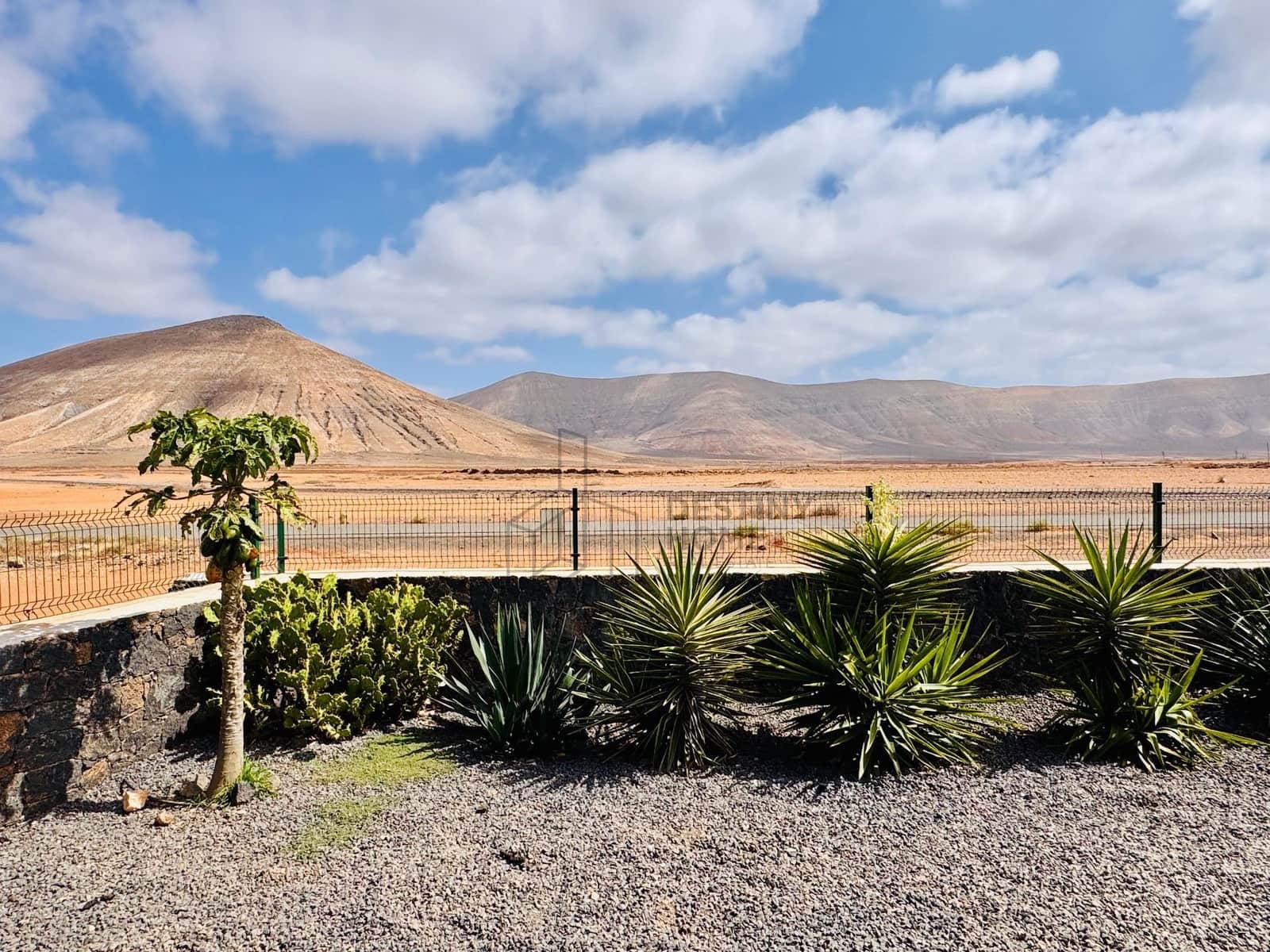 3 makuuhuone Huvila myytävänä paikassa La Oliva - 675 000 € (Ref: 9533314)