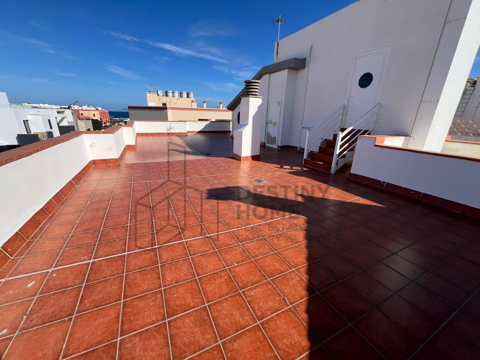 4 Zimmer Apartment zu verkaufen in Corralejo - 330.000 € (Ref: 9543125)