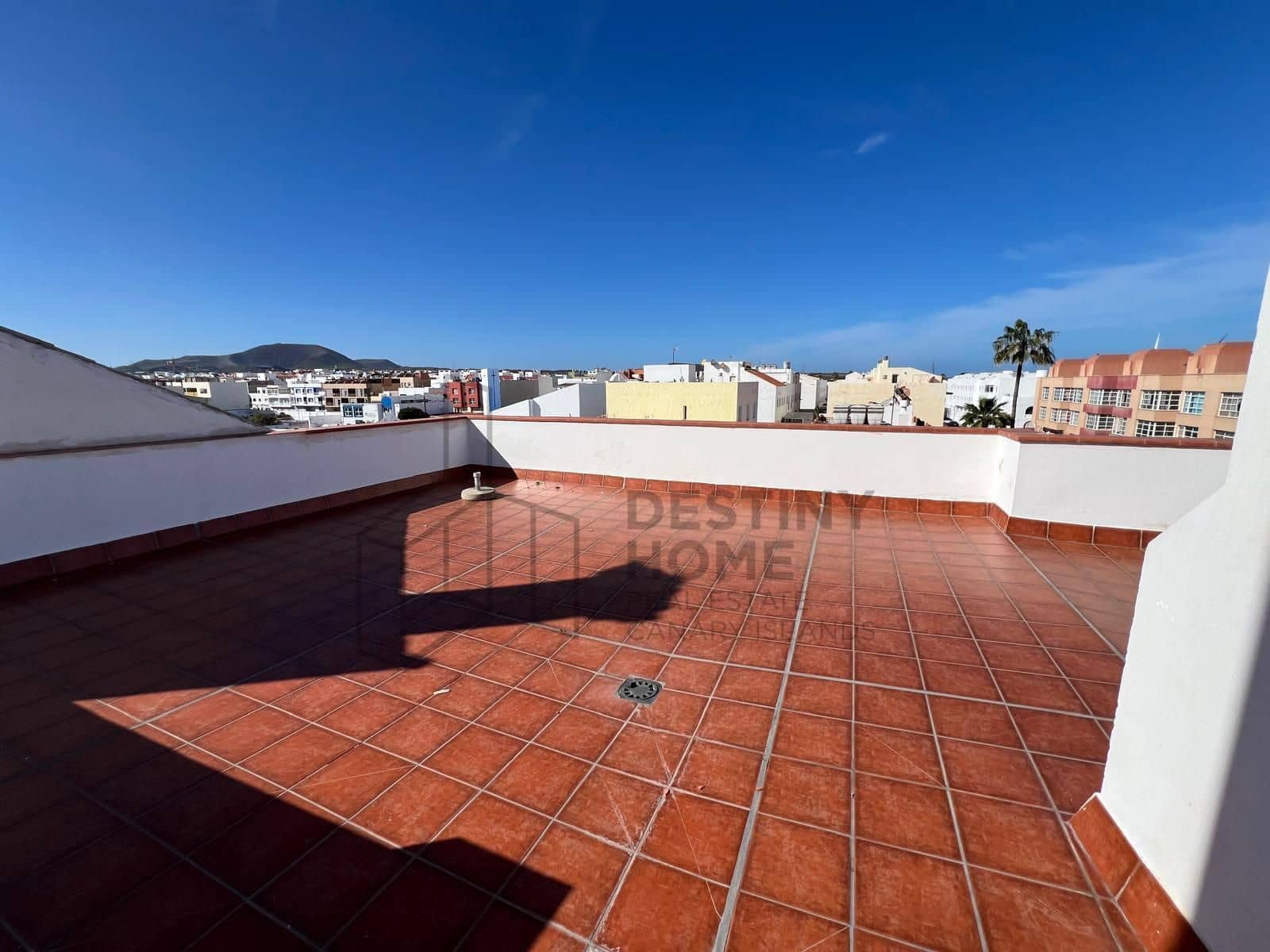4 Zimmer Apartment zu verkaufen in Corralejo - 330.000 € (Ref: 9543125)